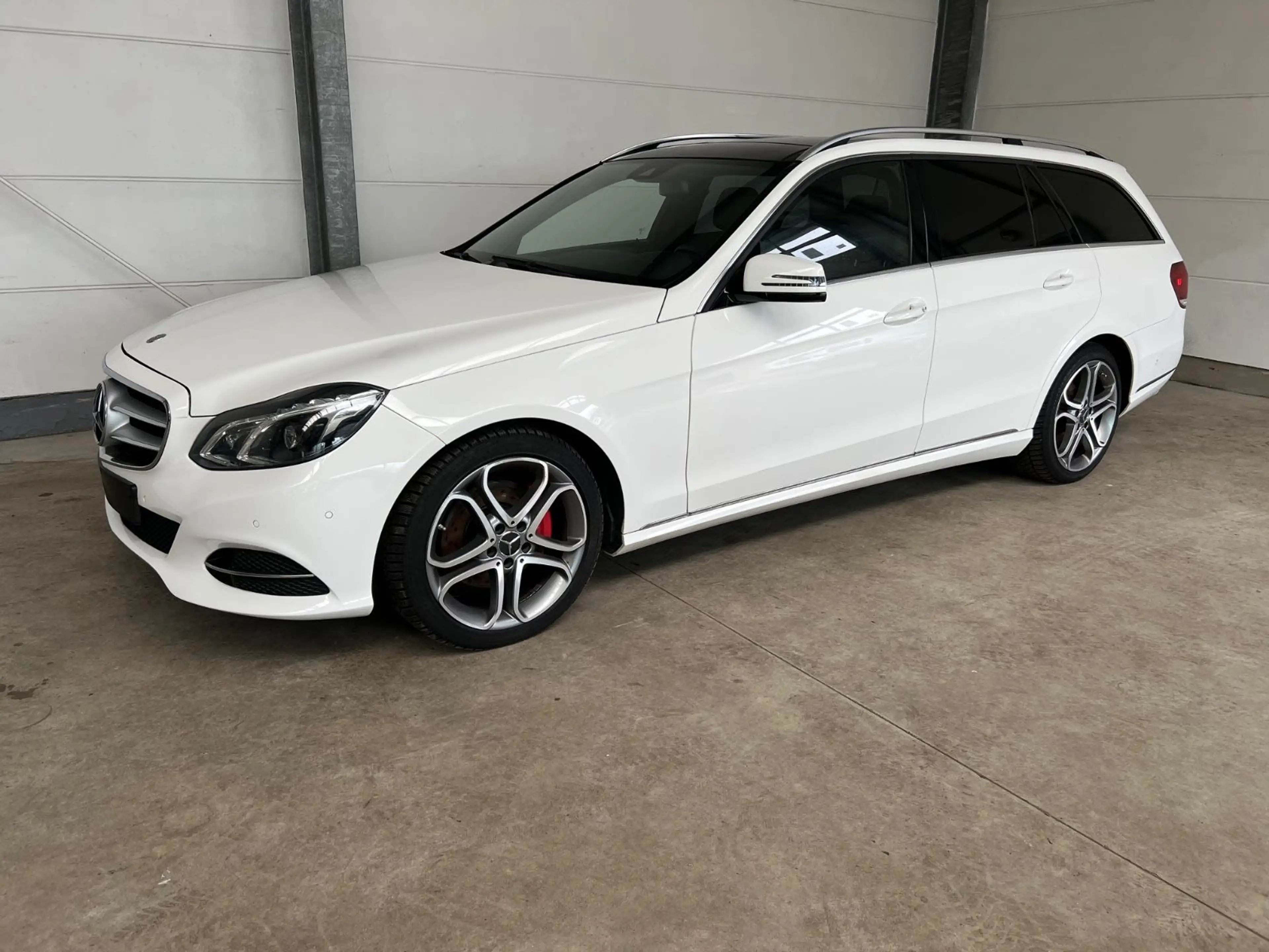 Mercedes-Benz E 250 E250T cdi Avantgarde+Leder+ParkAss+Navi+Pano+AHK — photo 2