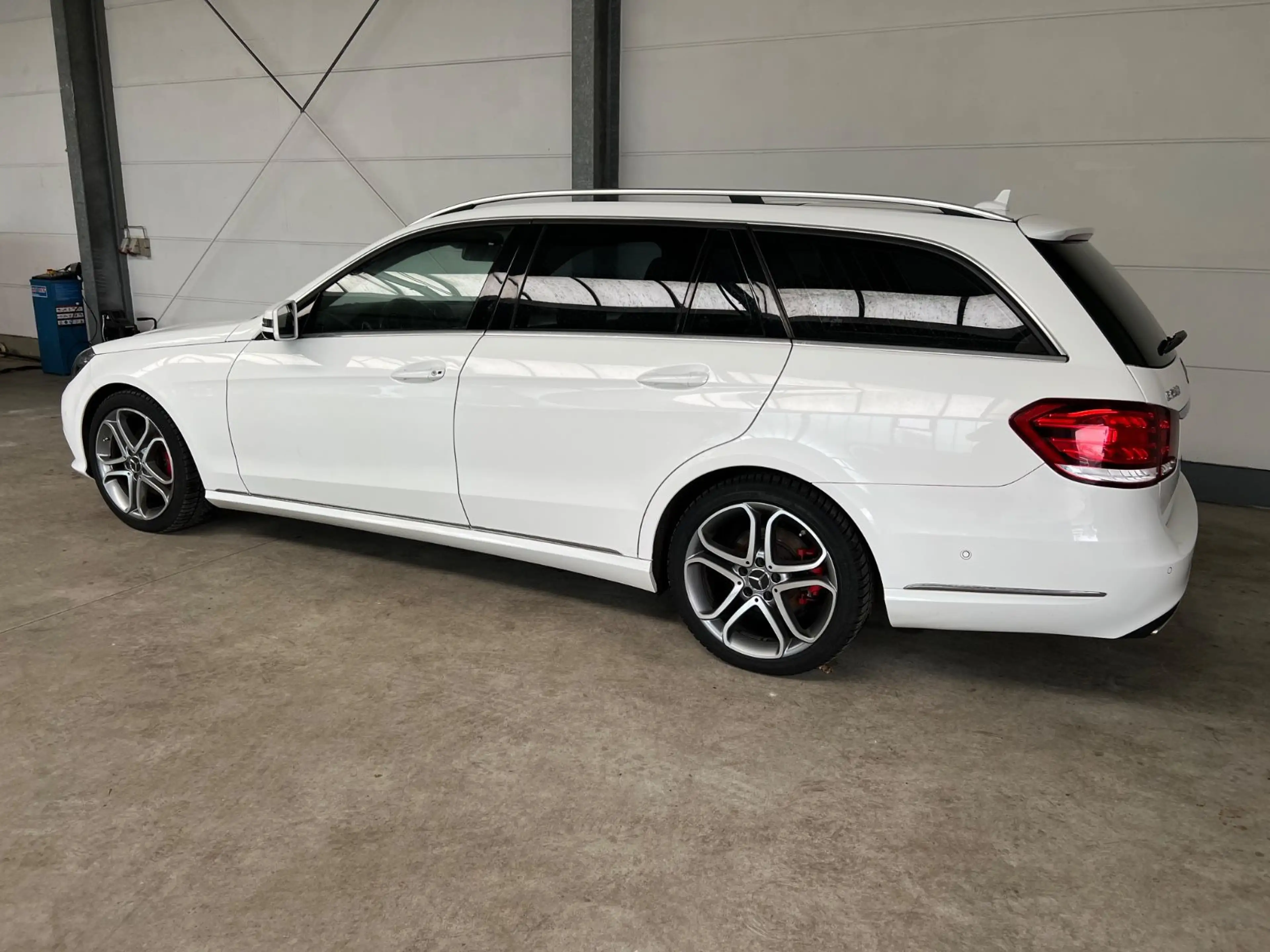 Mercedes-Benz E 250 E250T cdi Avantgarde+Leder+ParkAss+Navi+Pano+AHK — photo 14
