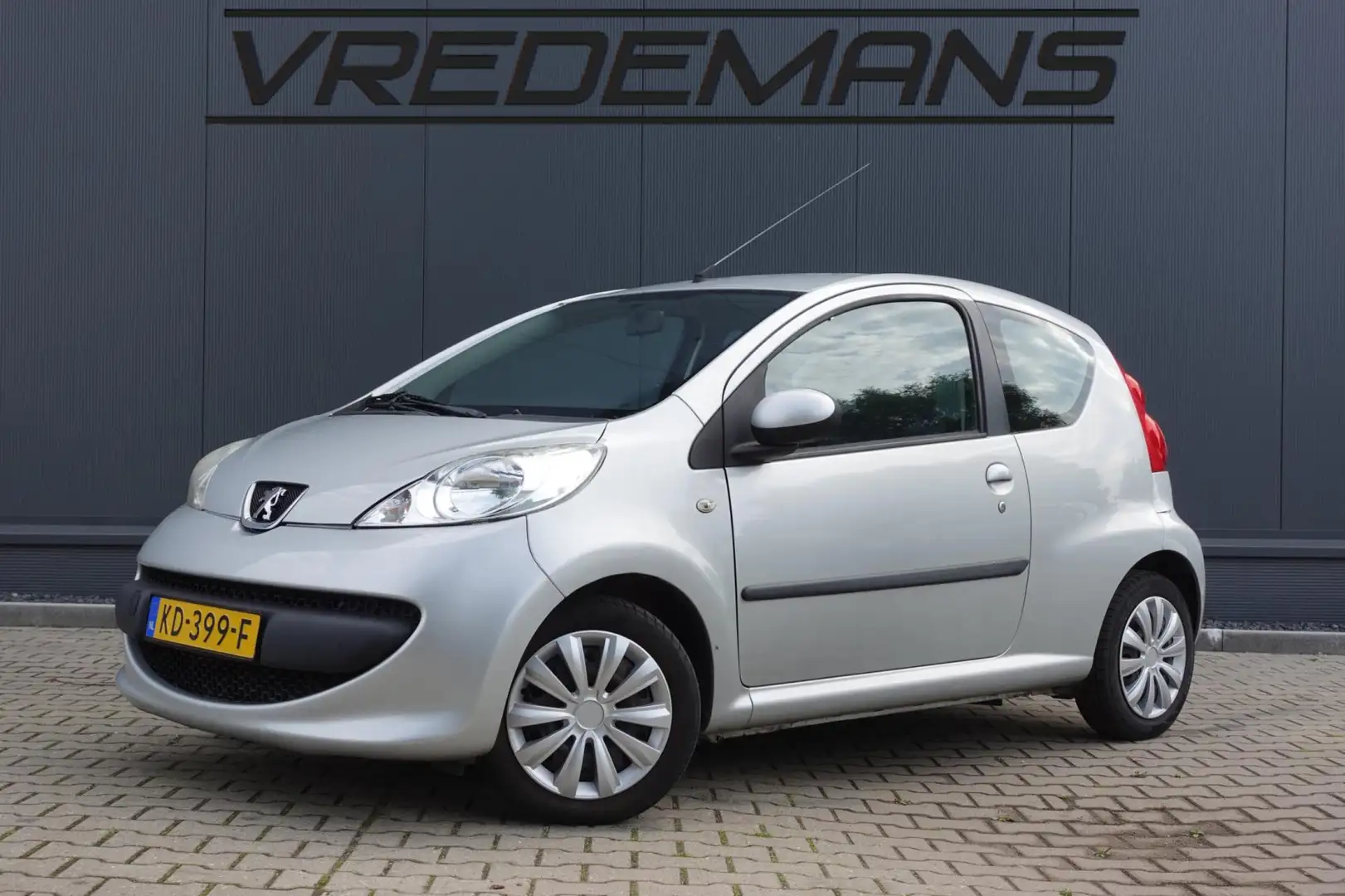 Peugeot 107 1.0-12V XS AUTOMAAT/AIRCO Gris - 1