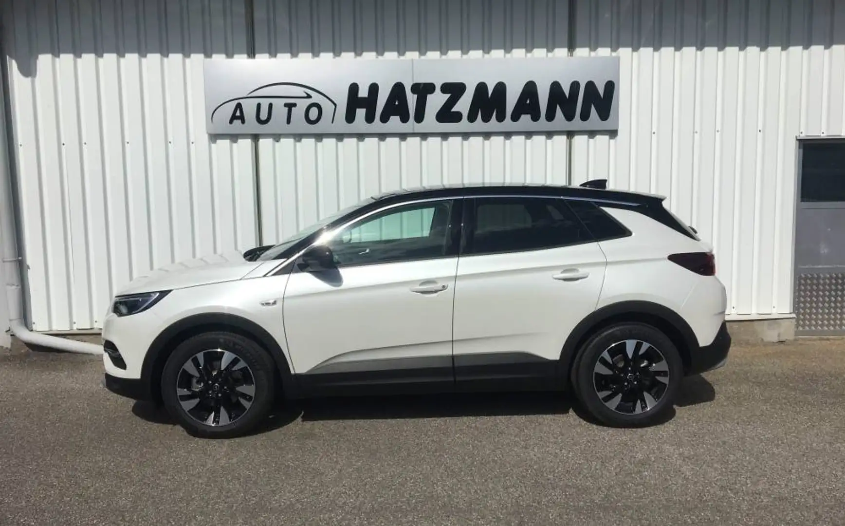 Opel Grandland X GRANDLAND X Ultimate 1,5 131PS 8G Automatik Weiß - 1