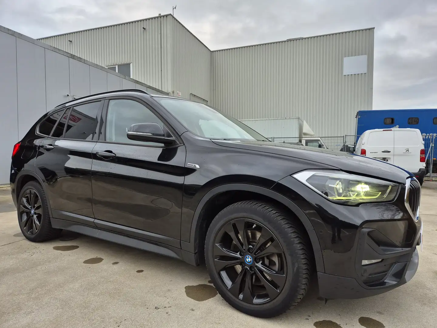 BMW X1 PHEV 1.5iA xDrive25e // 4WD // HYBRID // 2022 !! Noir - 1