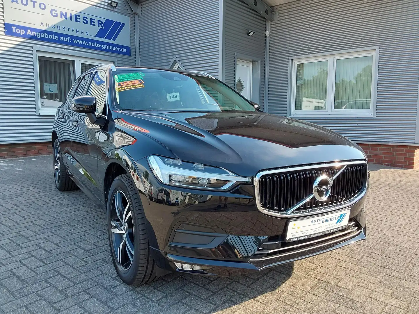 Volvo XC60 B4 D AWD Momentum Pro AHK/ACC/AHZ/APP/KAM 145 k... Noir - 1