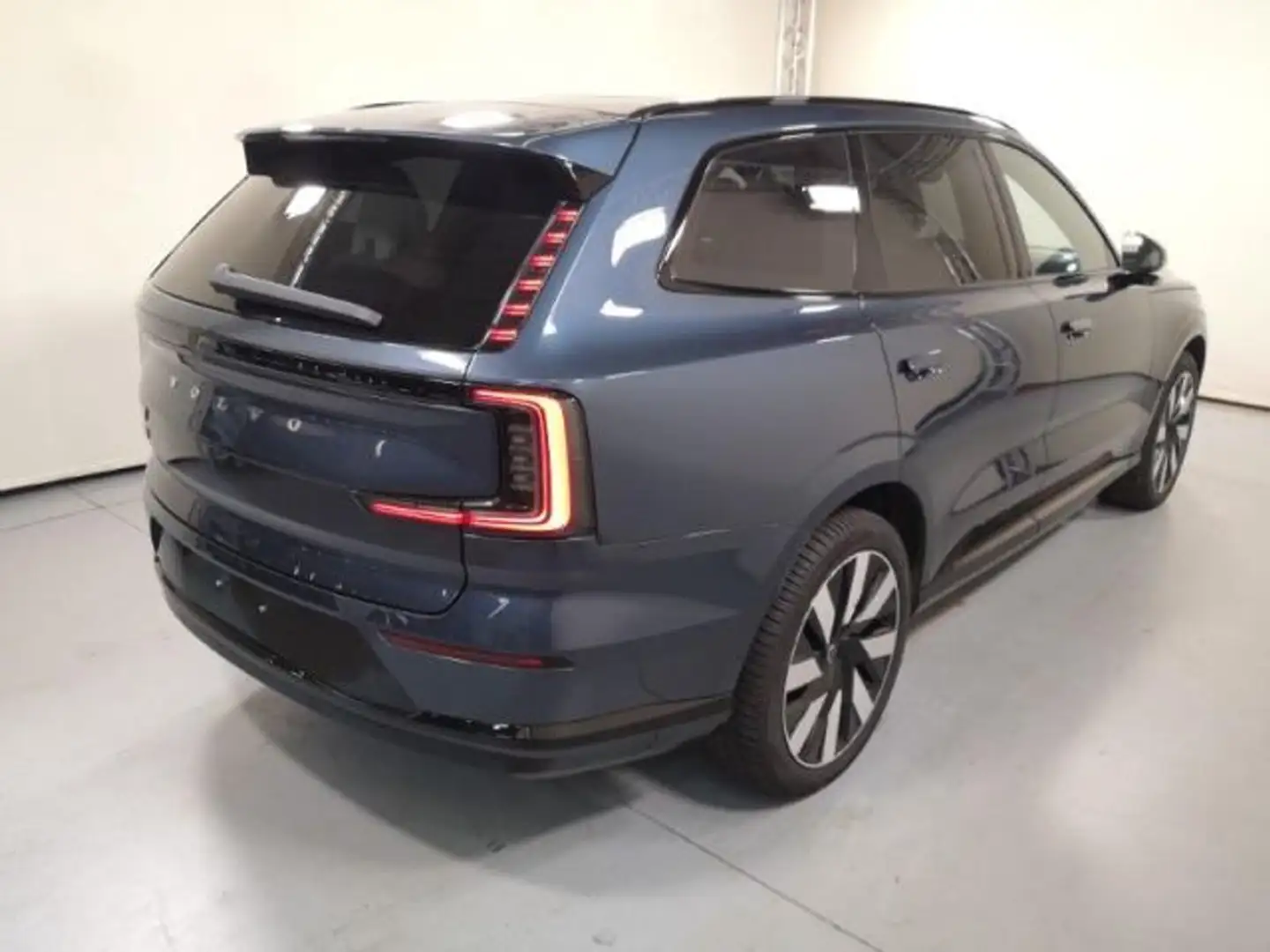 Volvo EX90 Twin Motor AWD Ultra 7 AHK LUFT B&W 21LM NAVI Blau - 2