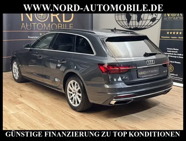 Audi A4 view 9