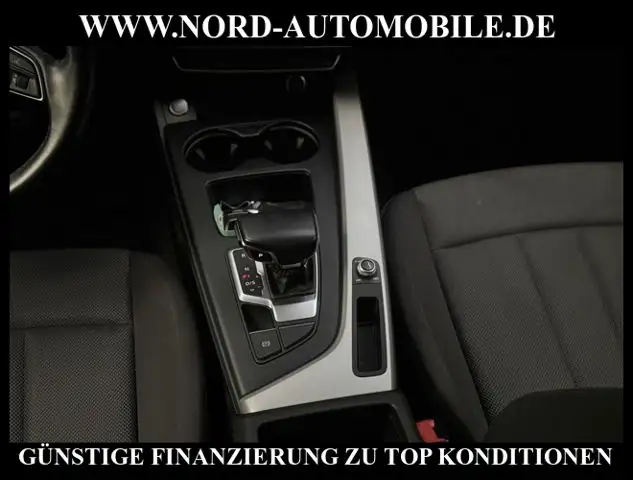 Audi A4 view 21