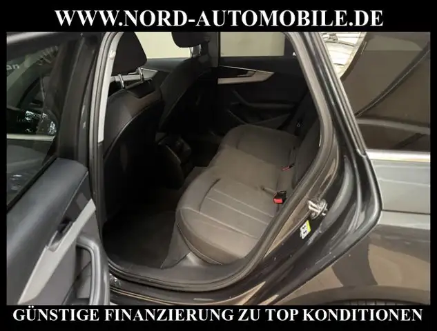 Audi A4 view 17