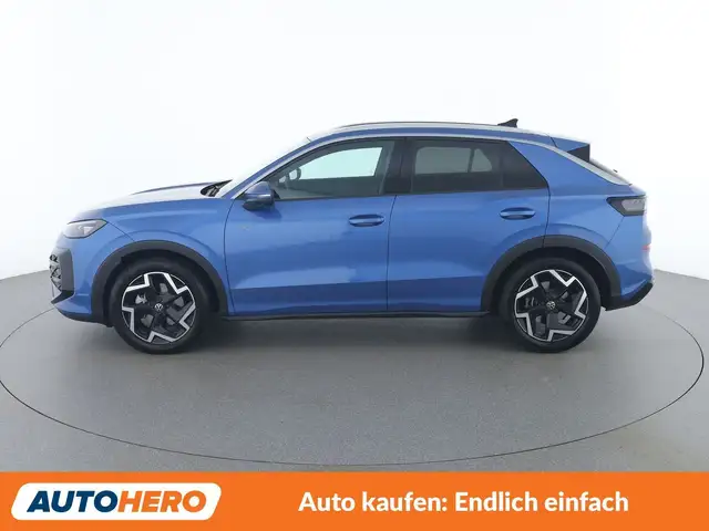 Volkswagen T-Roc view 3