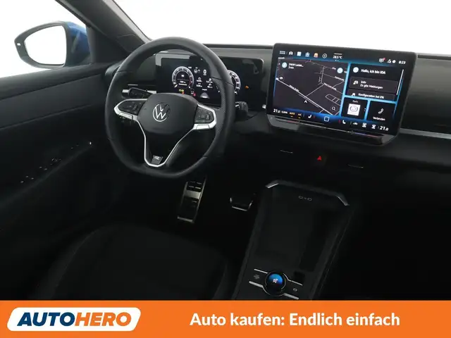Volkswagen T-Roc view 13