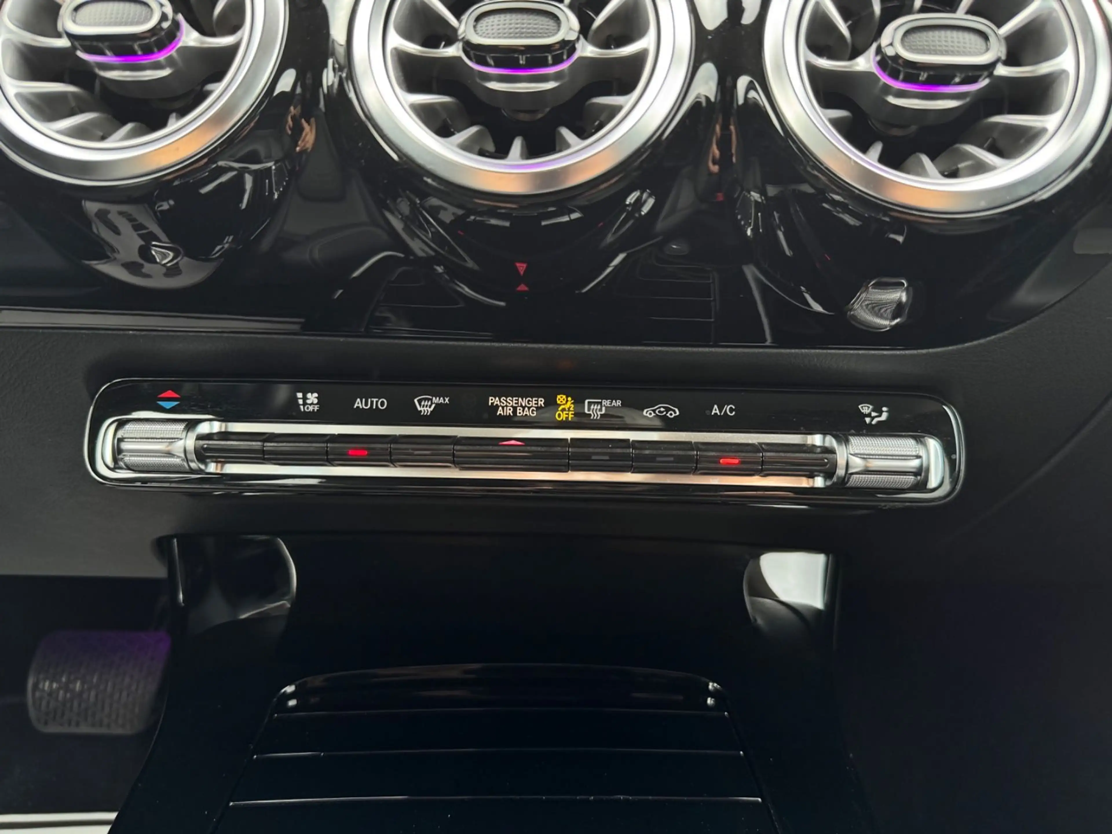 Mercedes-Benz CLA 220 *1.Hand*Garantie* — photo 13