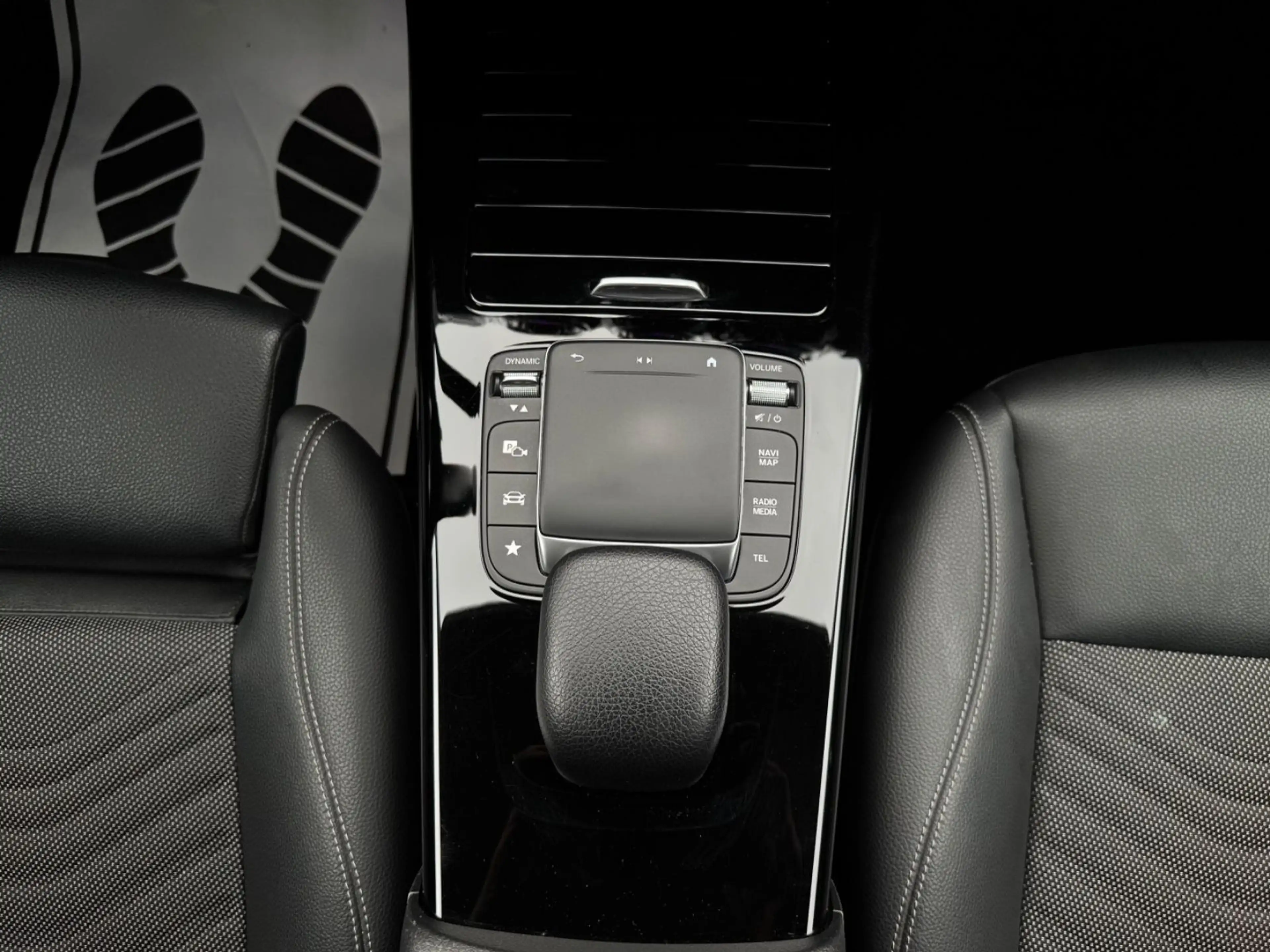 Mercedes-Benz CLA 220 *1.Hand*Garantie* — photo 12