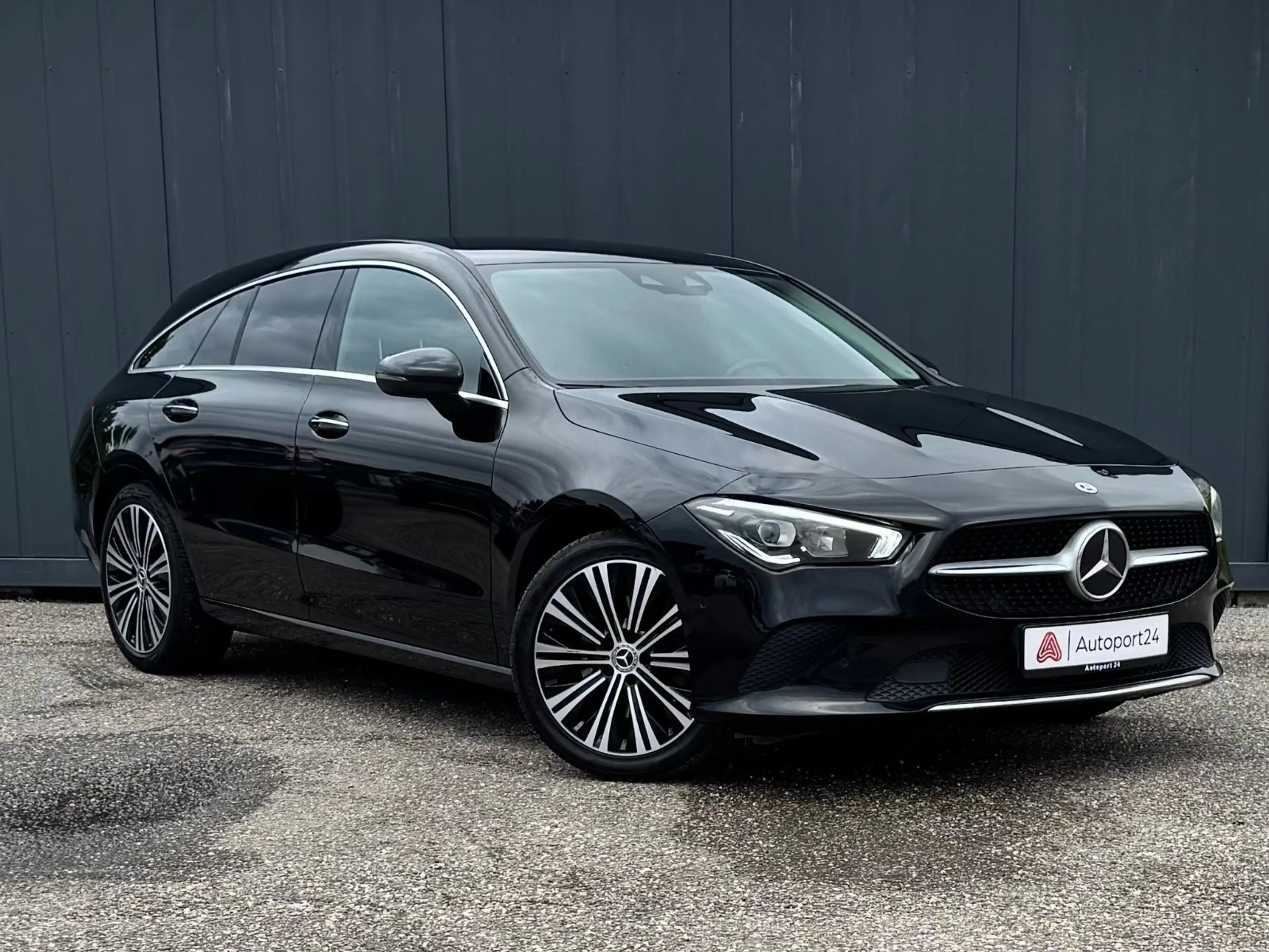 Mercedes-Benz CLA 220 *1.Hand*Garantie* — photo 2