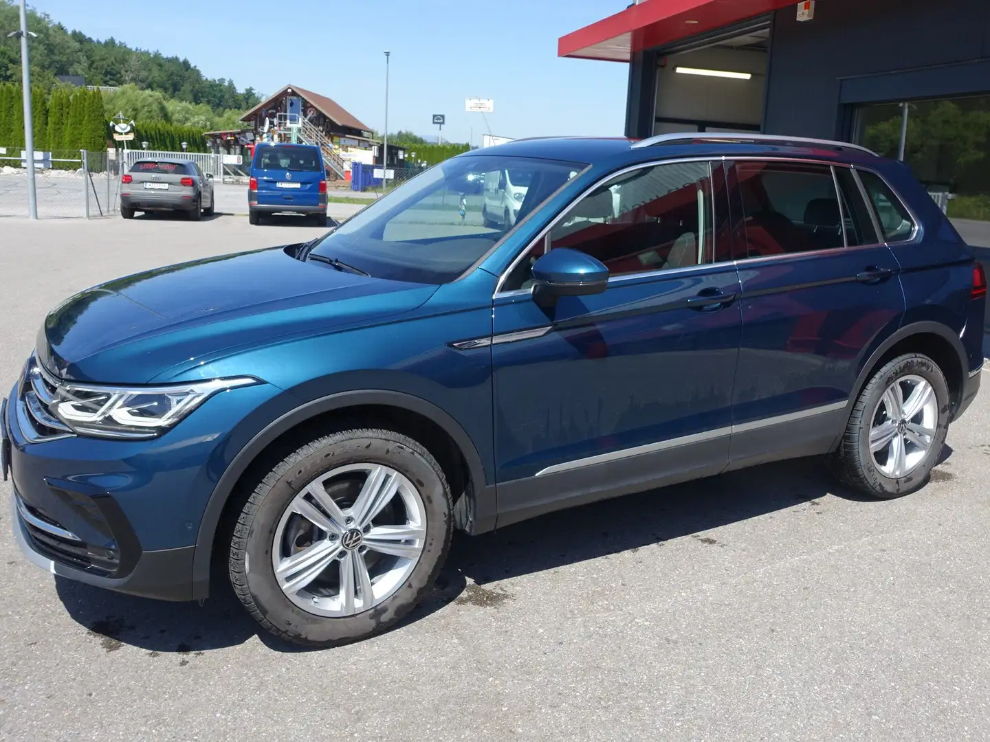 Volkswagen Tiguan Elegance 4Motion *MATRIX*VIRTUAL*TRAVEL ASSIST* Blau - 2