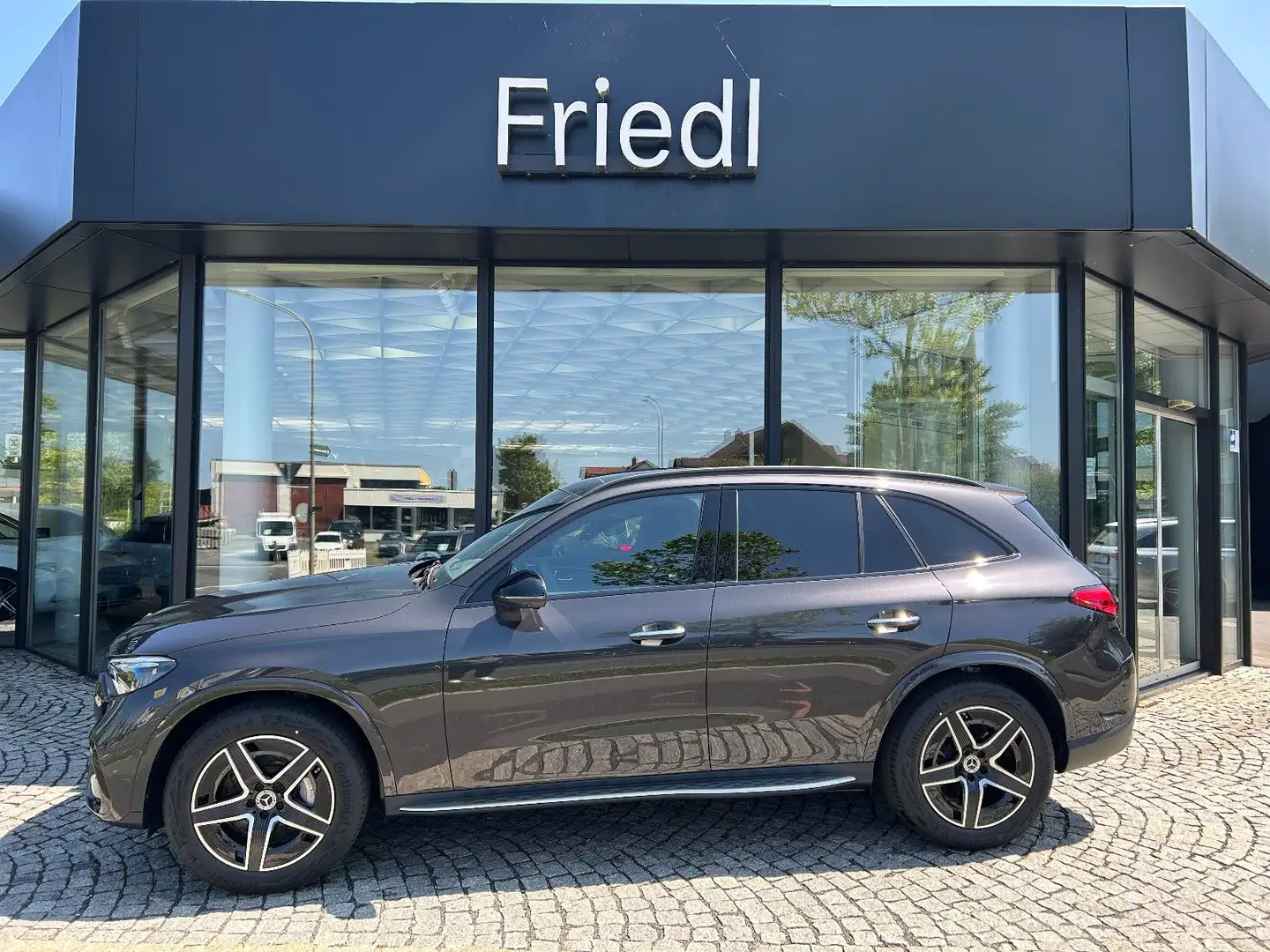 Mercedes-Benz GLC 220 d AMG AHK Night Distro Digital Pano Keyle Gris - 1