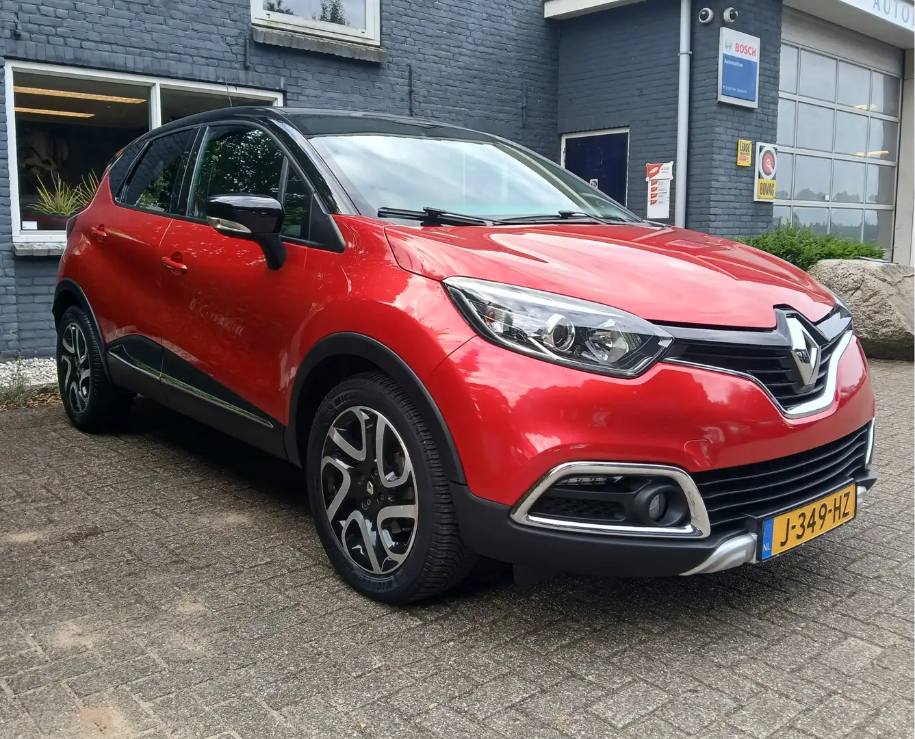 Renault Captur 1.2 TCe Helly Hansen automaat camera leren bekledi Red - 1