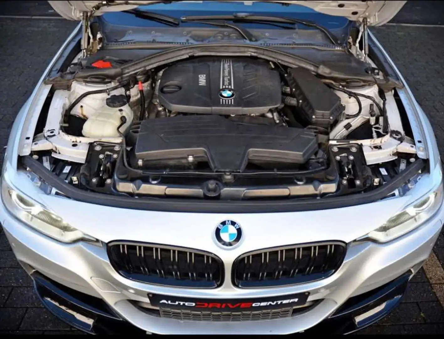 BMW 320 320d Efficient Dynamic Edition Sport-Aut. - 2