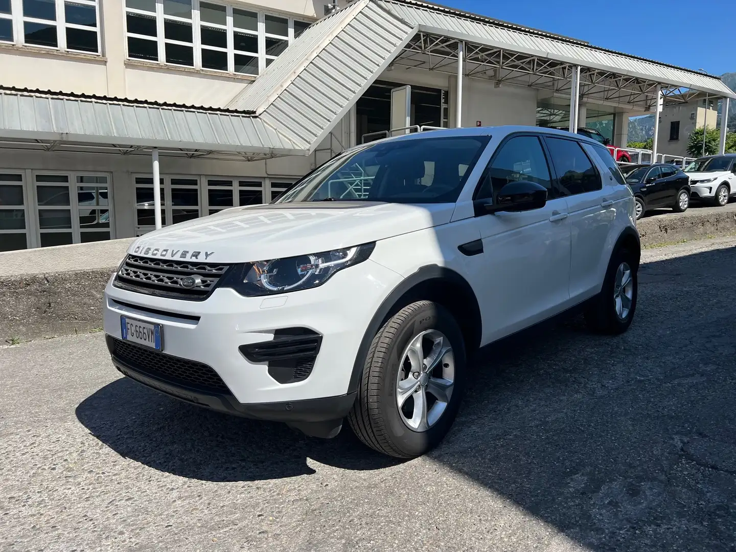 Land Rover Discovery Sport 2.0 TD4 180 CV S Blanc - 1