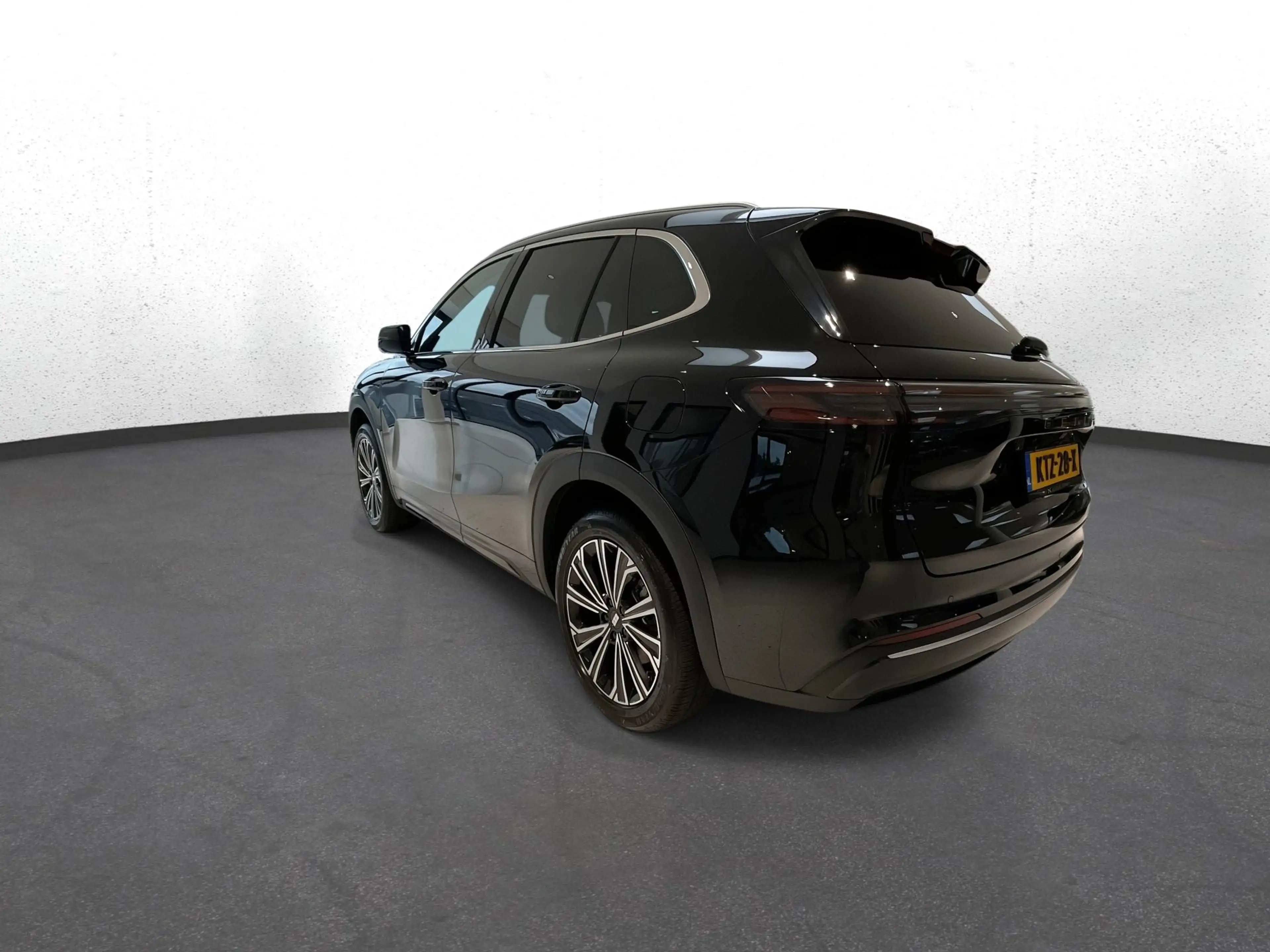 Geely Starray EM-i 1.5 Max+ AppleCarplay | Headup Display | Panoramad — photo 5