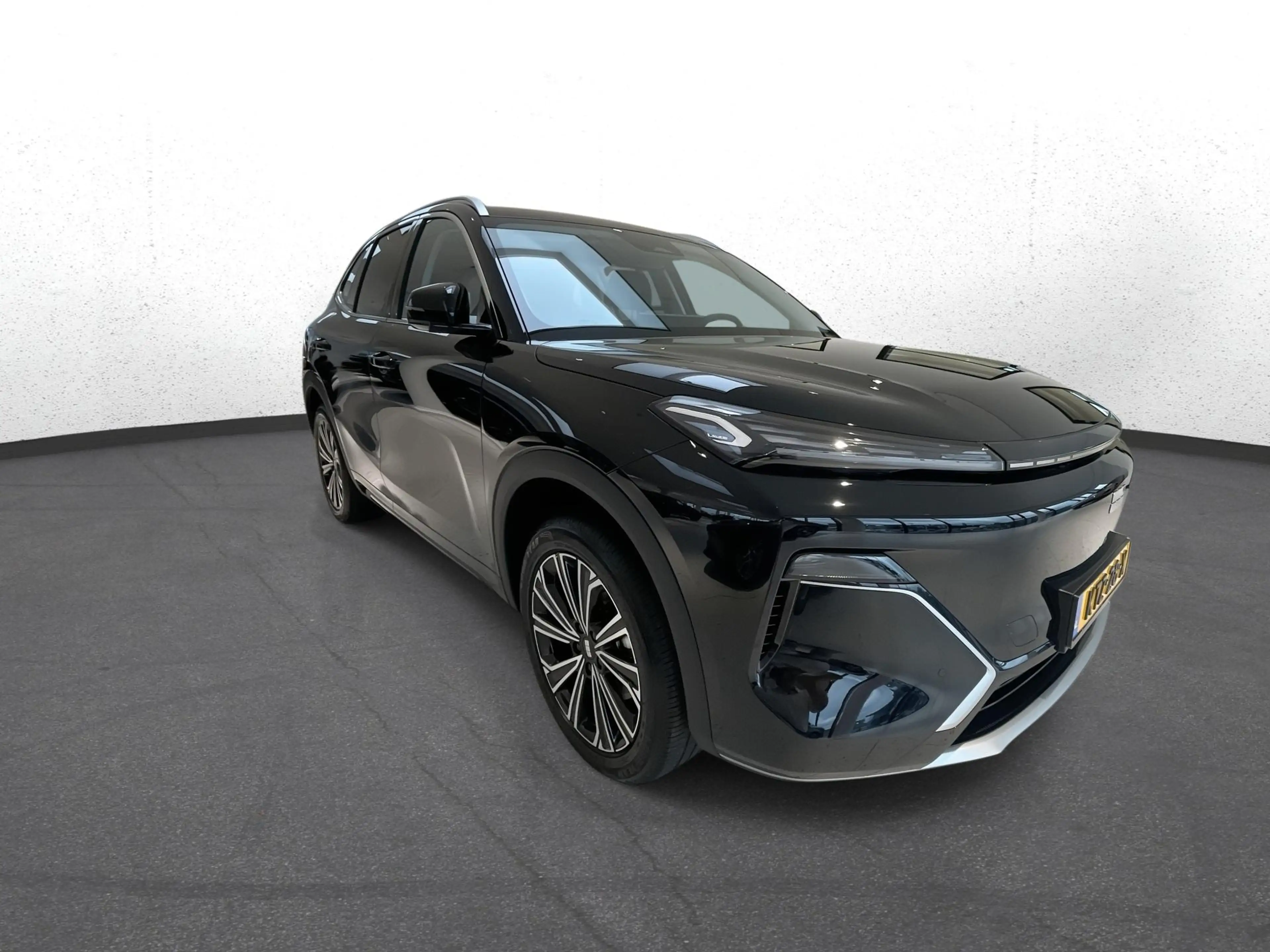 Geely Starray EM-i 1.5 Max+ AppleCarplay | Headup Display | Panoramad — photo 3