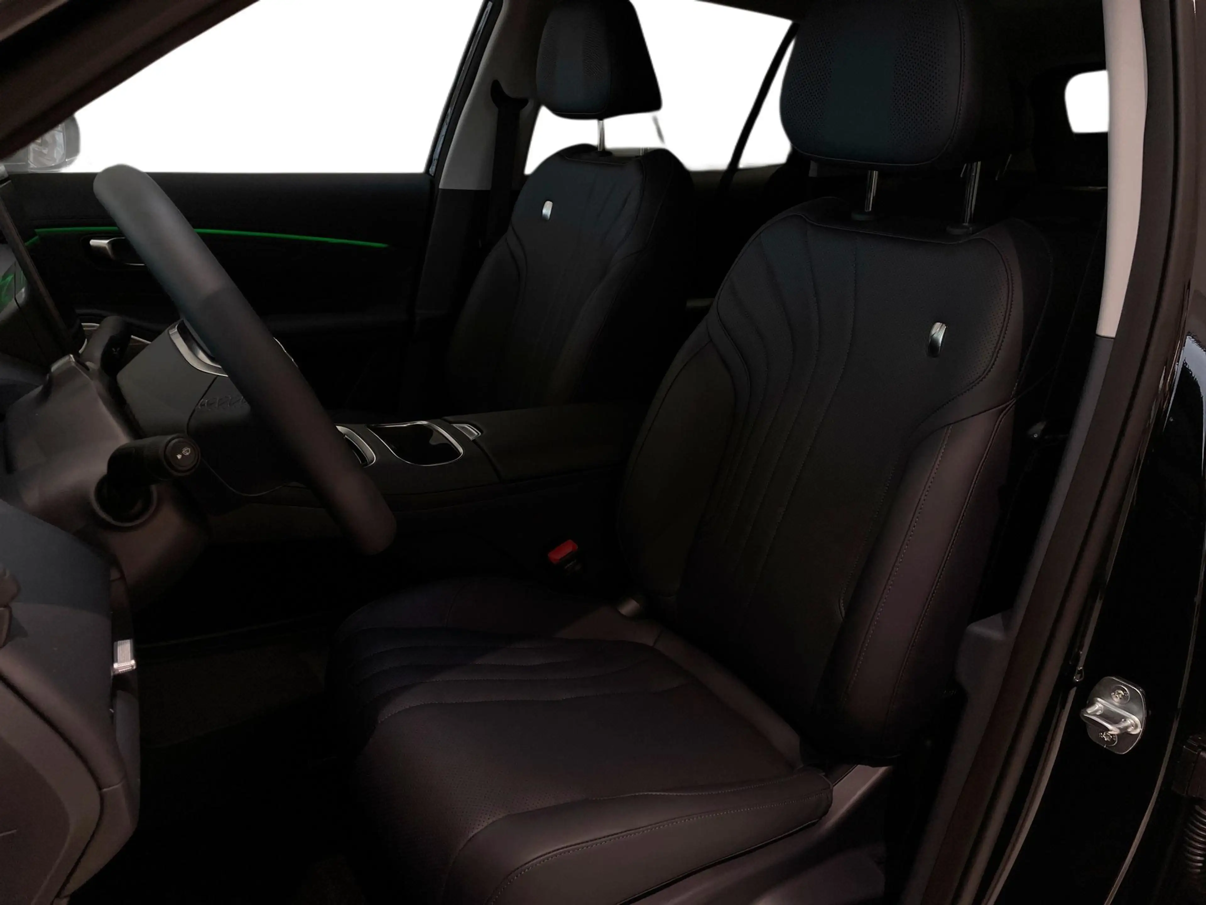 Geely Starray EM-i 1.5 Max+ AppleCarplay | Headup Display | Panoramad — photo 10