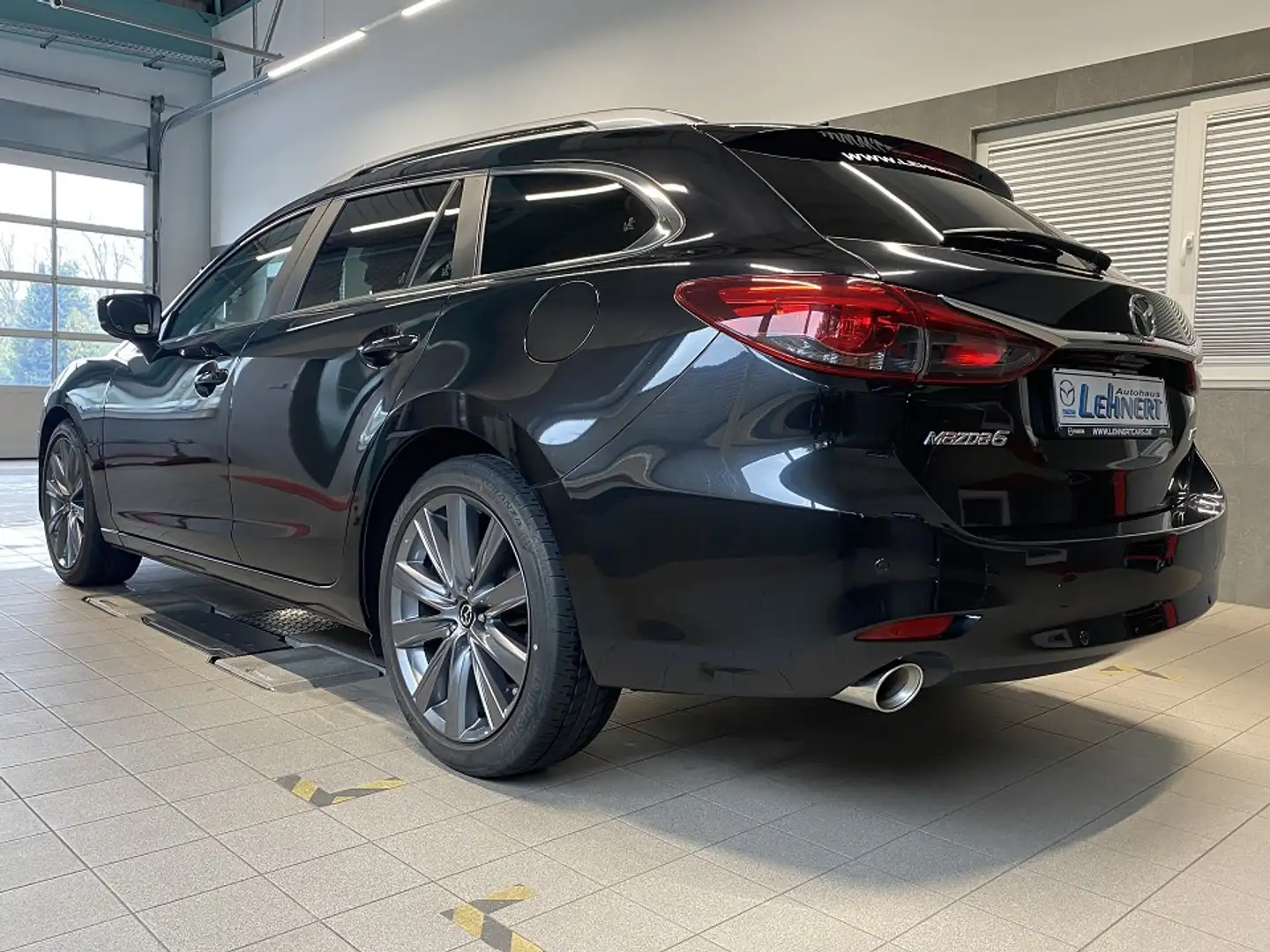 Mazda 6 SK SKYACTIV-G 194 FWD 5T 6AG AL-SIGNATURE Zwart - 2