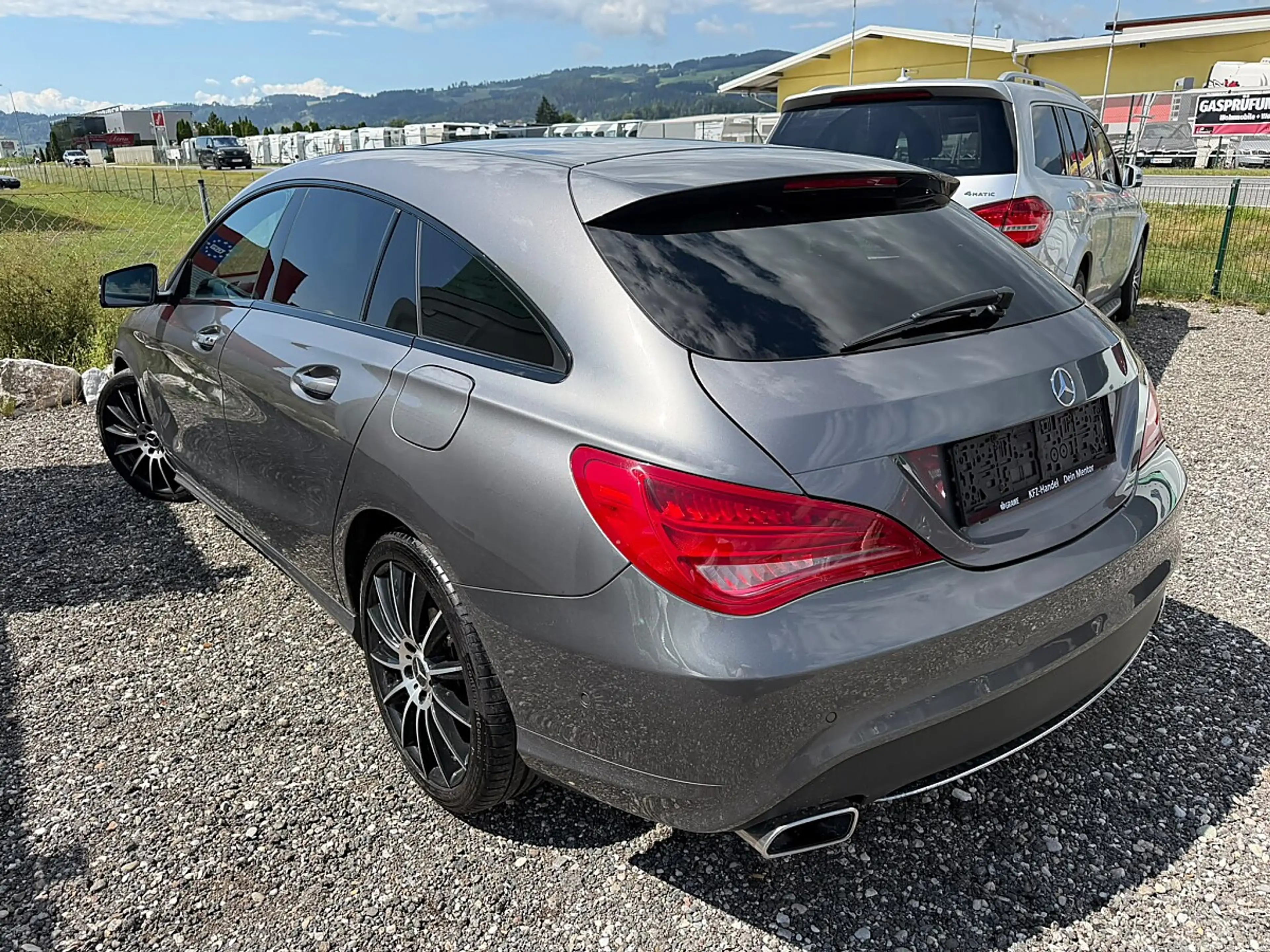 Mercedes-Benz CLA 220 d **Allrad** — photo 4