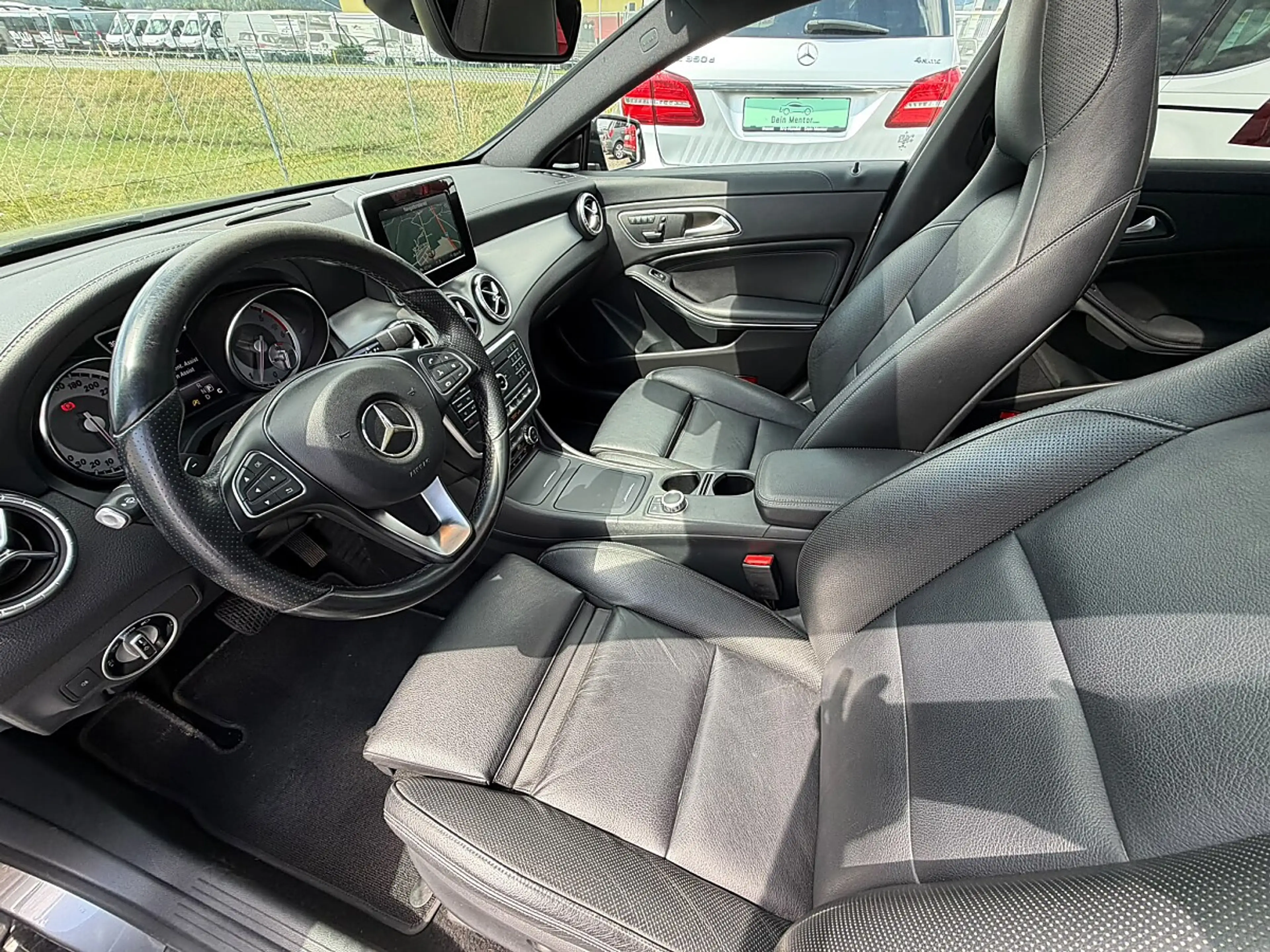 Mercedes-Benz CLA 220 d **Allrad** — photo 9