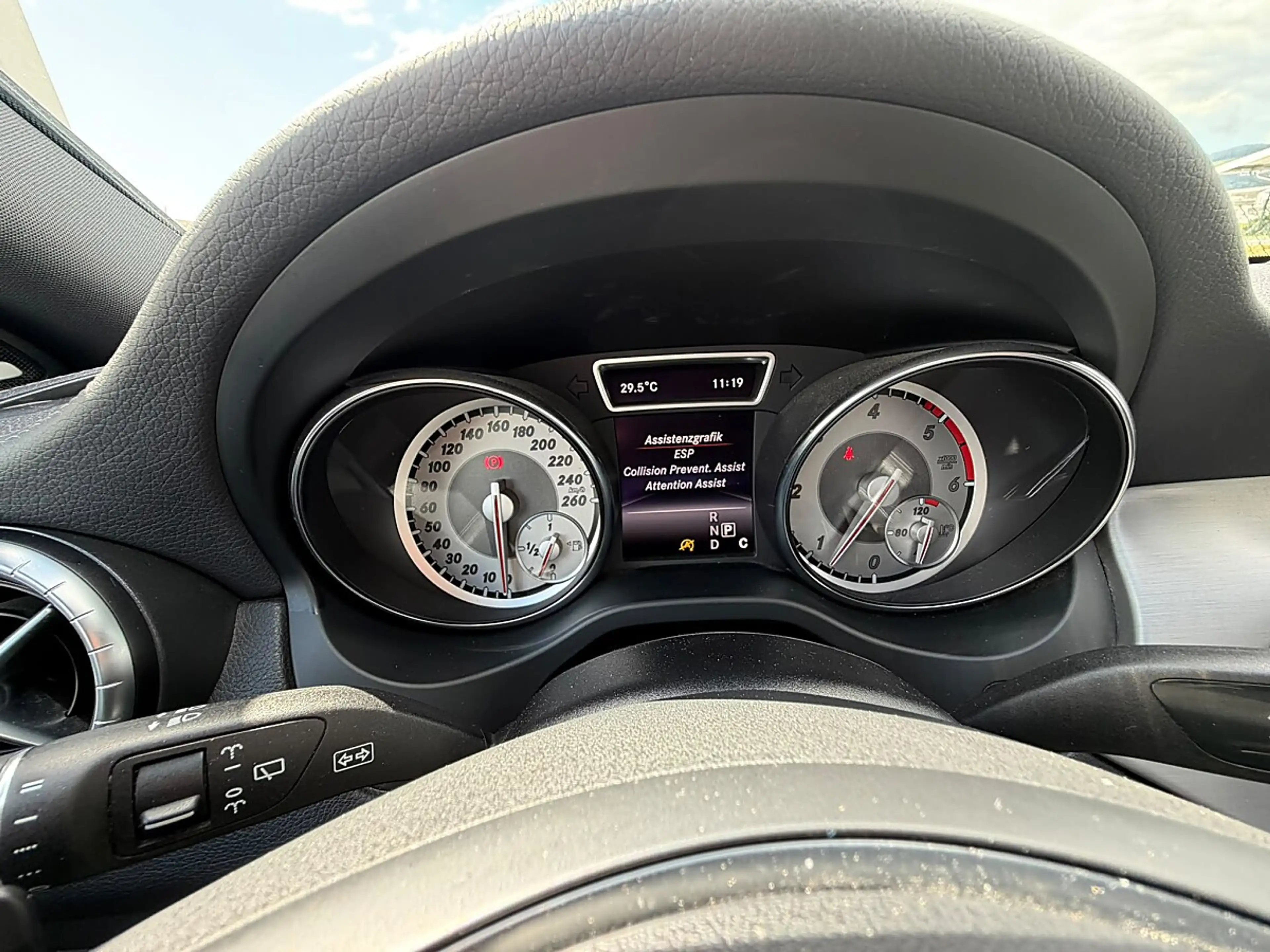 Mercedes-Benz CLA 220 d **Allrad** — photo 15