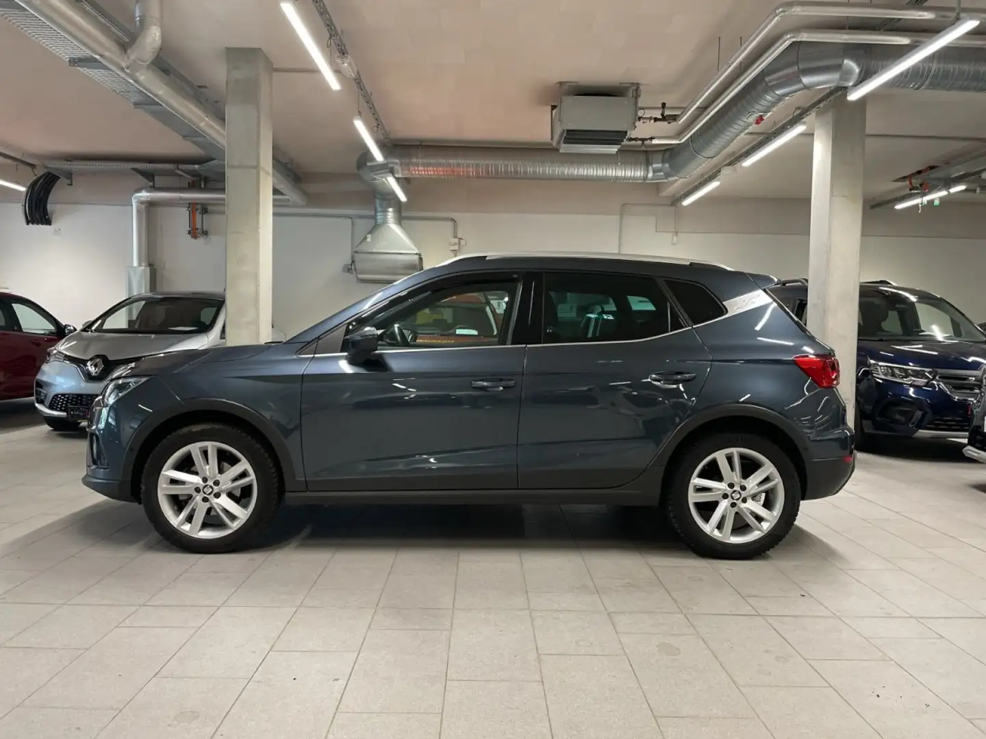 SEAT Arona FR Klima Navi Rückfahrkamera Sitzheizung Grau - 2