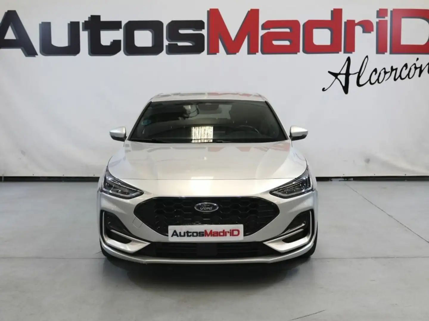 Ford Focus 1.0 Ecoboost MHEV 114kW ST-Line Silber - 2