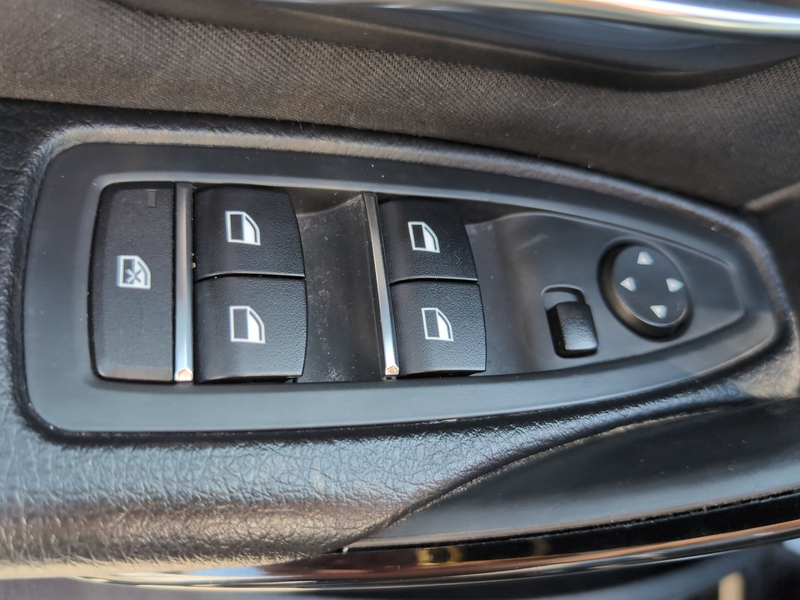 BMW 318 BMW 3 Lim. 318 d Sport Line — photo 13