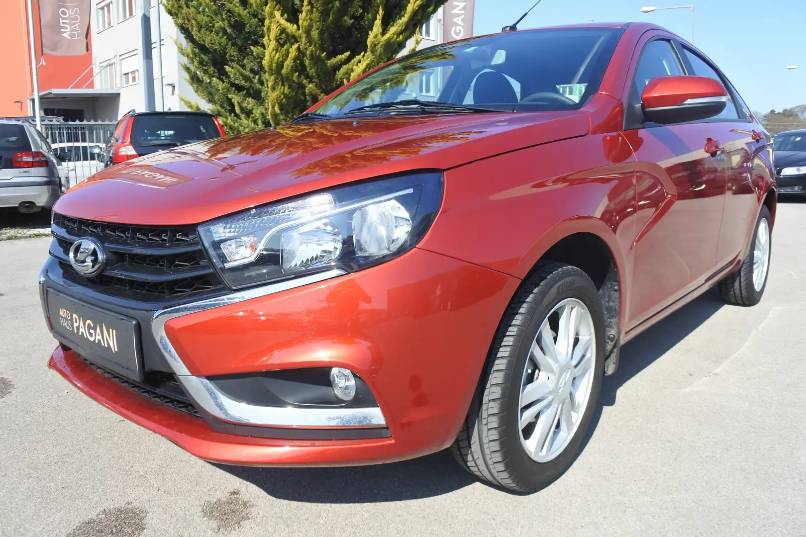 Lada Vesta Lada Vesta 1,6 Luxus Aut./NAVI/KAMERA/ Rot - 2