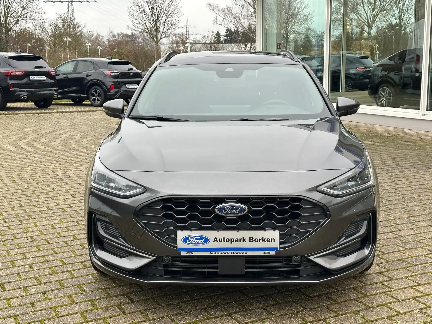 Ford Focus Turnier ST-Line X Pano Head B&O Winter Pak Grau - 2