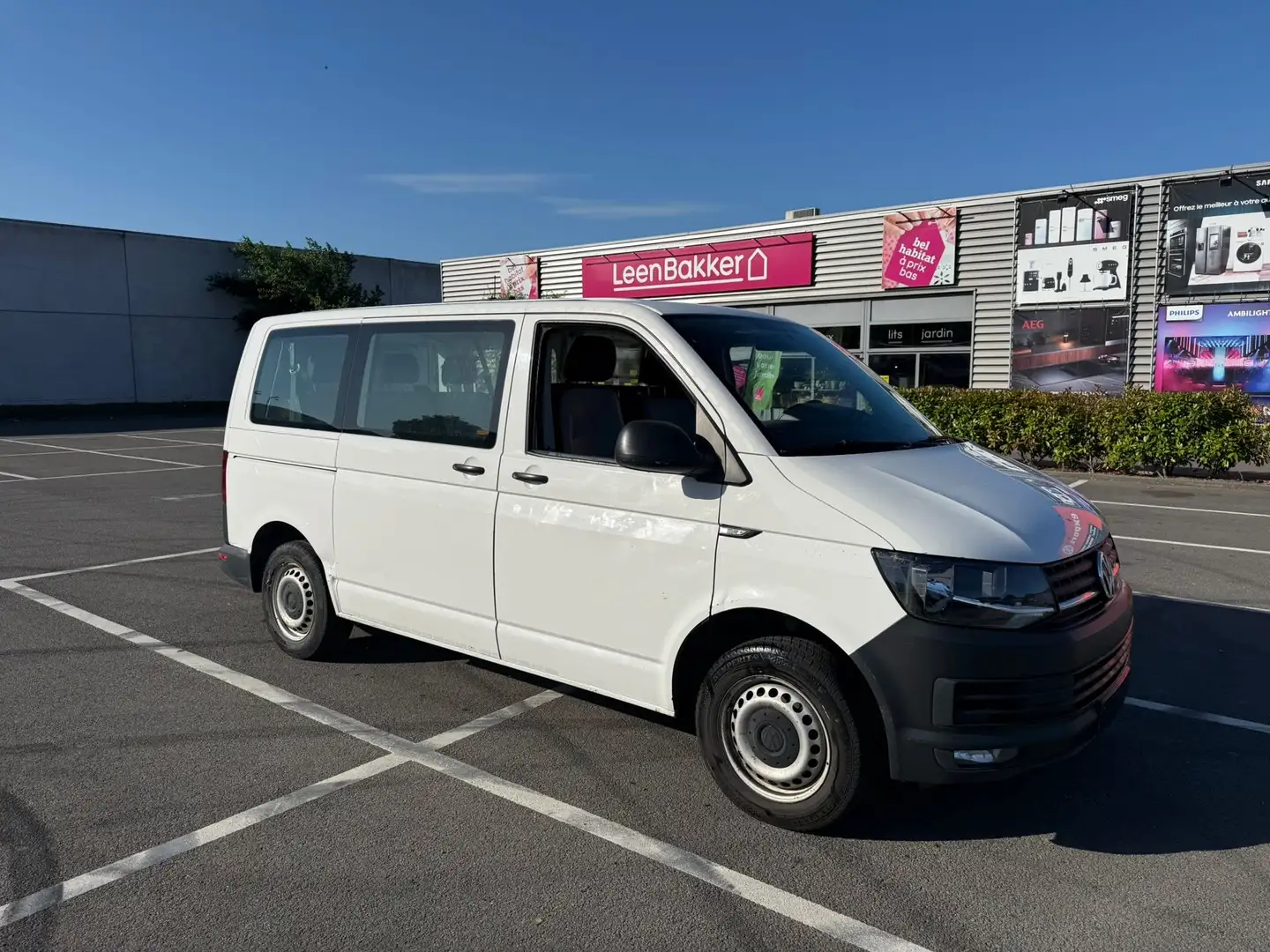 Volkswagen T6 Kombi 2.0 TDi SCR BMT - 1