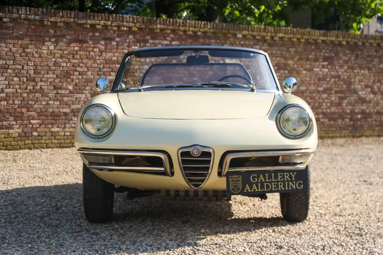 Alfa Romeo Spider Duetto 1600 Restored condition - A restoration fro, foto 5