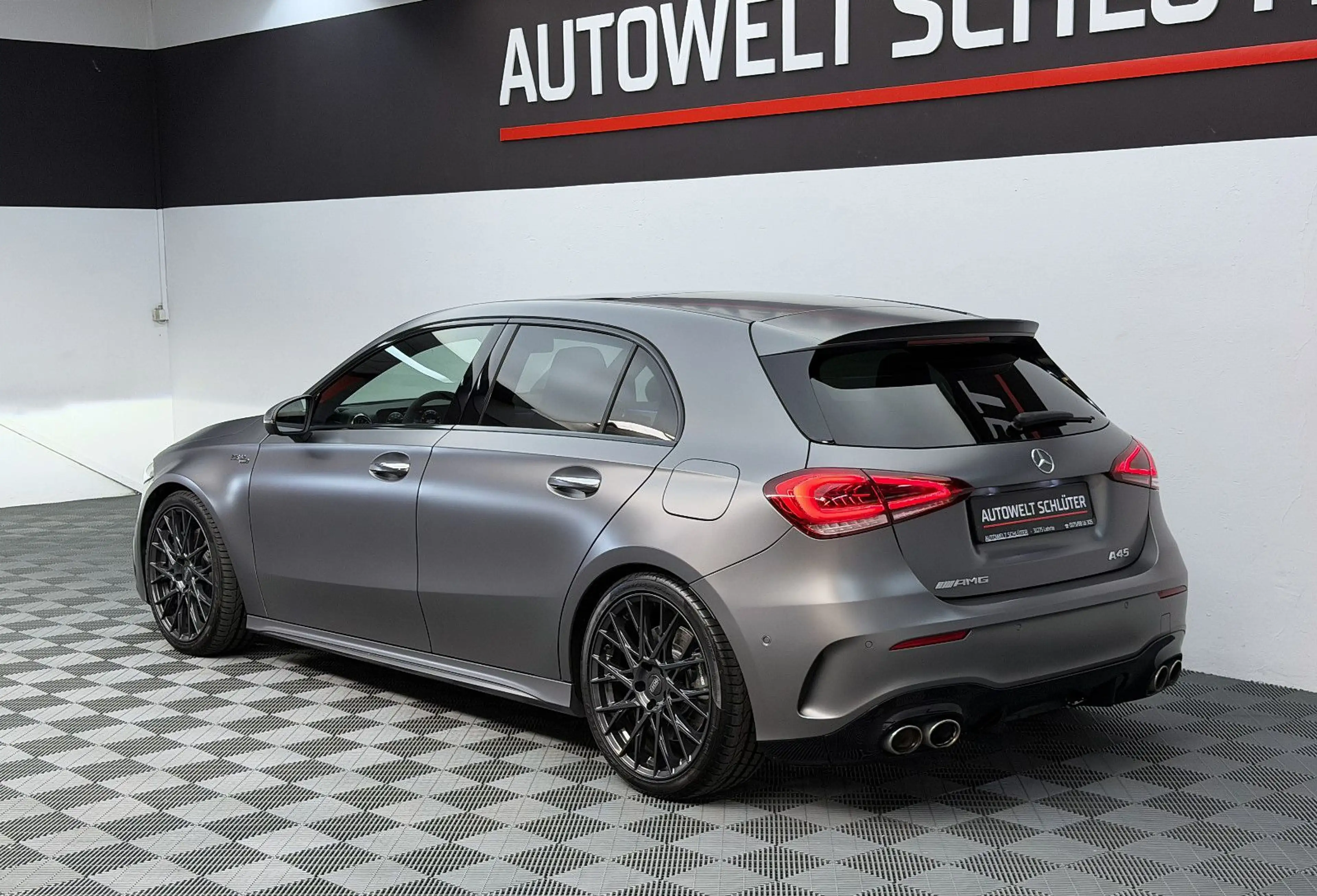 Mercedes-Benz A 45 AMG 4Matic*Panorama*RFK*SHZ*Mattlack* — photo 4