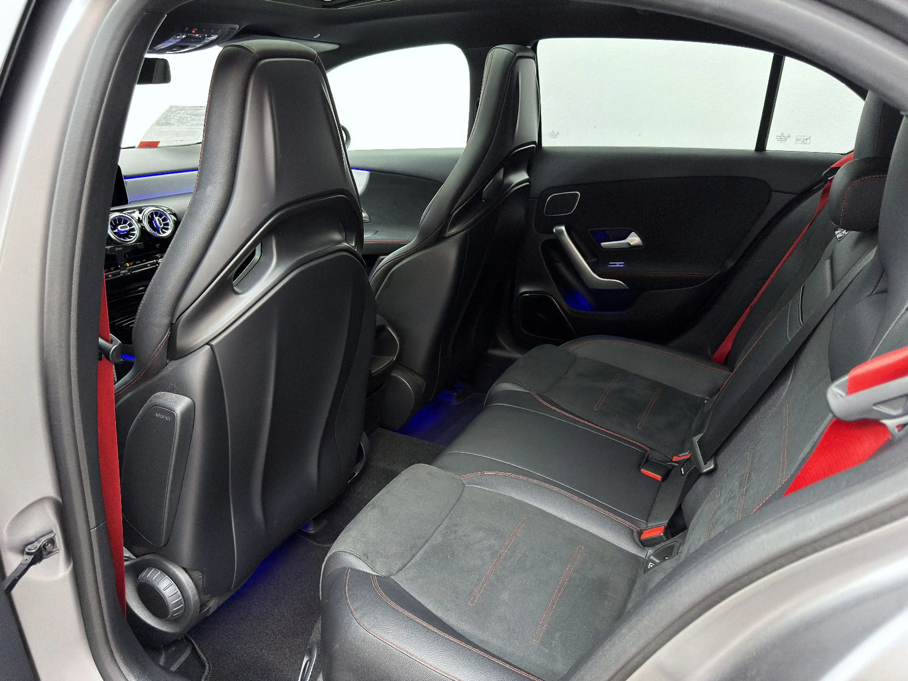Mercedes-Benz A 45 AMG 4Matic*Panorama*RFK*SHZ*Mattlack* — photo 14