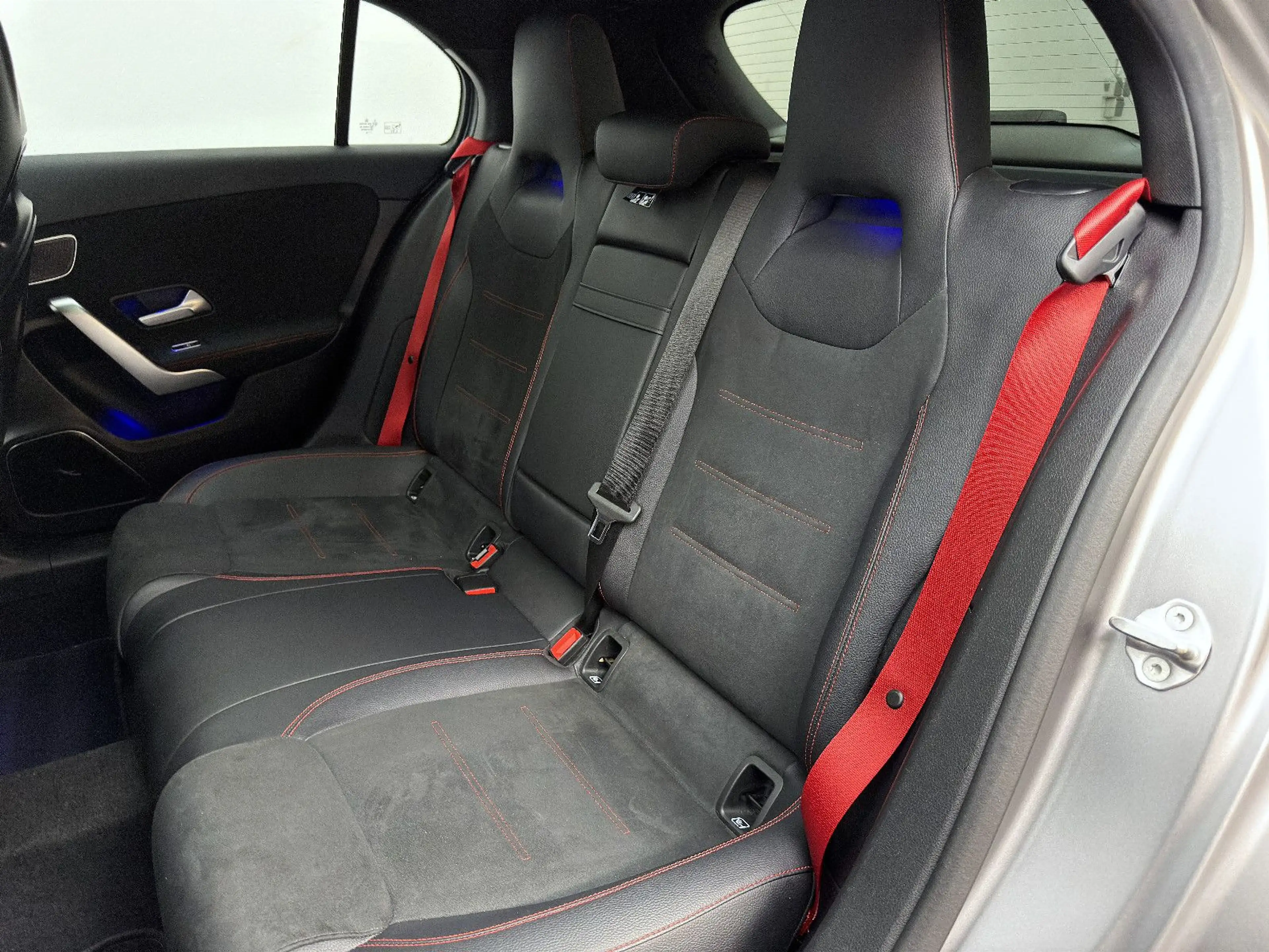 Mercedes-Benz A 45 AMG 4Matic*Panorama*RFK*SHZ*Mattlack* — photo 15