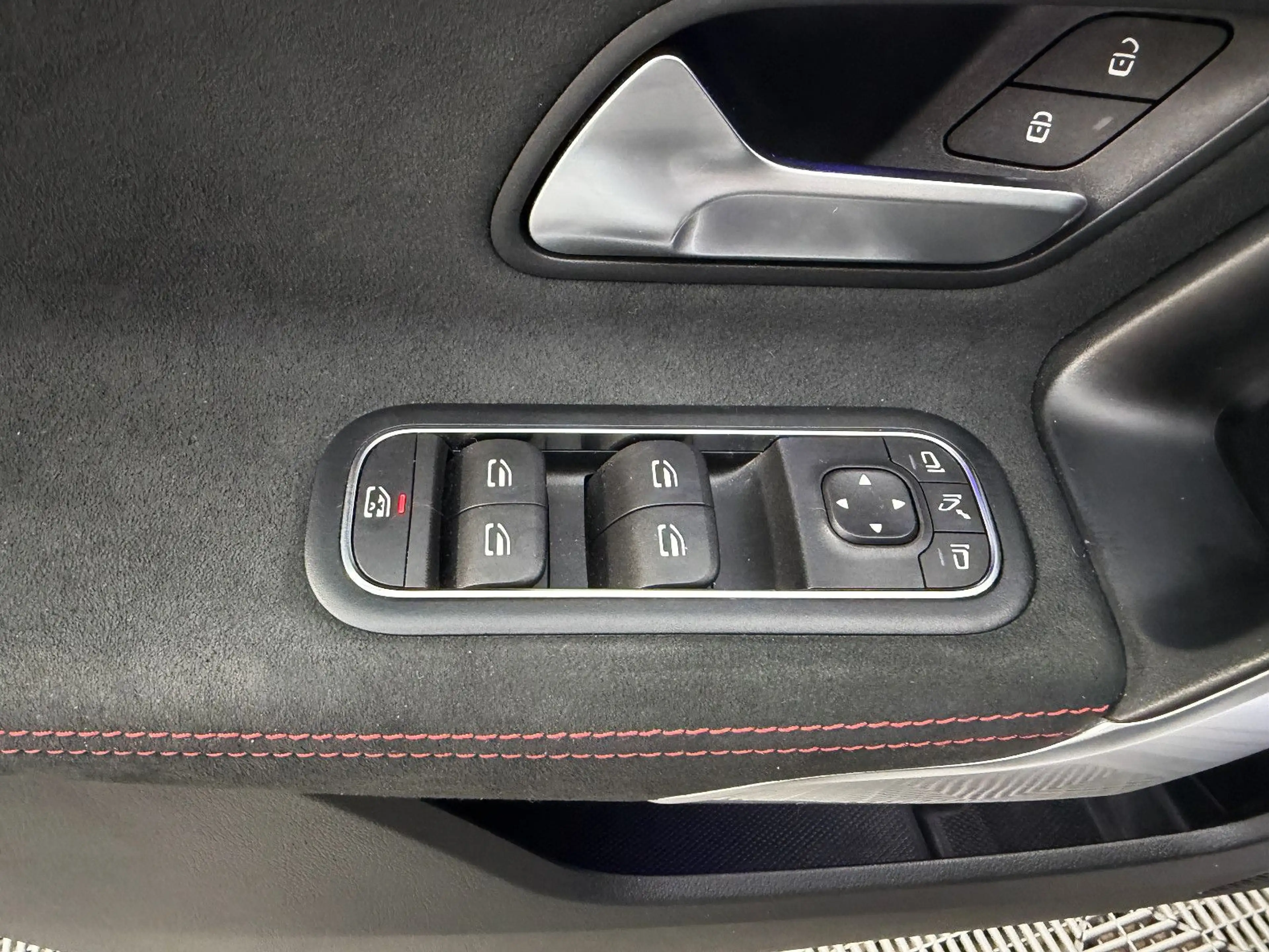 Mercedes-Benz A 45 AMG 4Matic*Panorama*RFK*SHZ*Mattlack* — photo 10