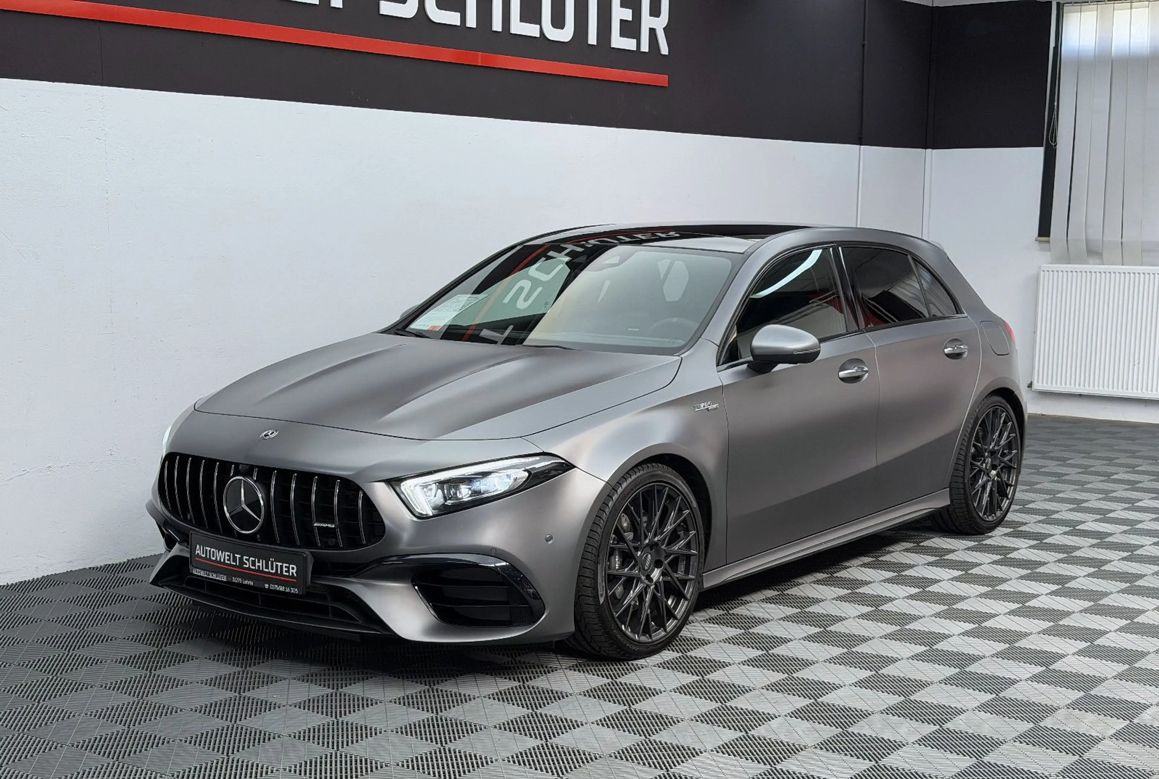 Mercedes-Benz A 45 AMG 4Matic*Panorama*RFK*SHZ*Mattlack*
