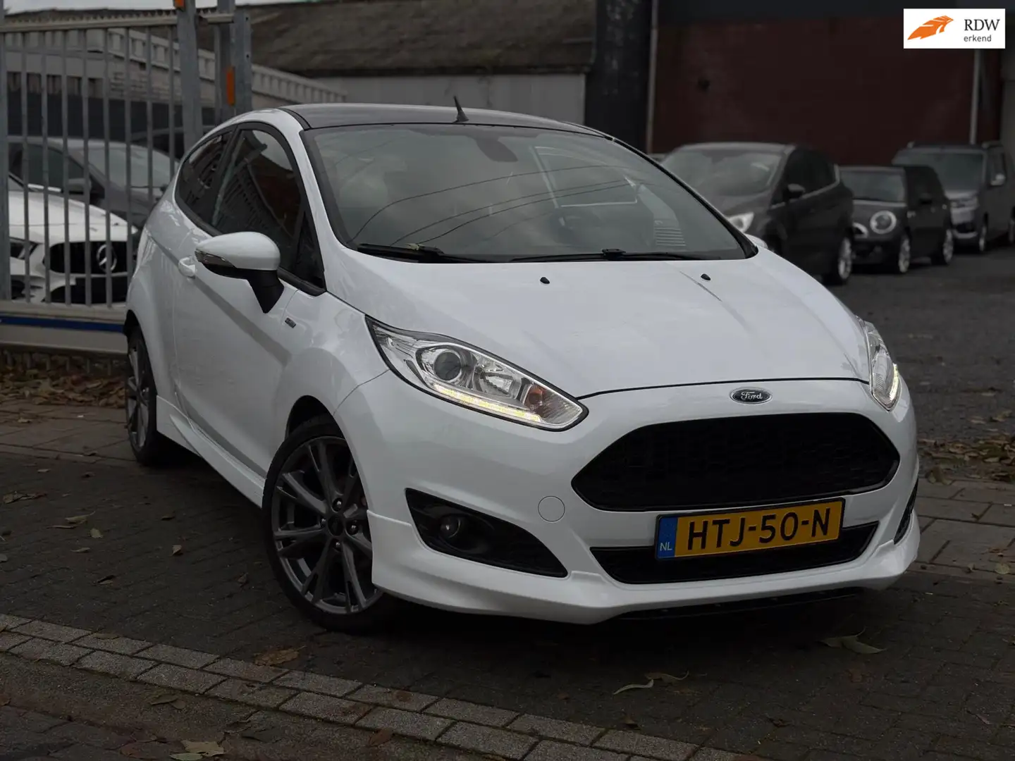 Ford Fiesta 1.0 EcoBoost ST-Line | LED | 17” LMV | Keyless ent Blanc - 1