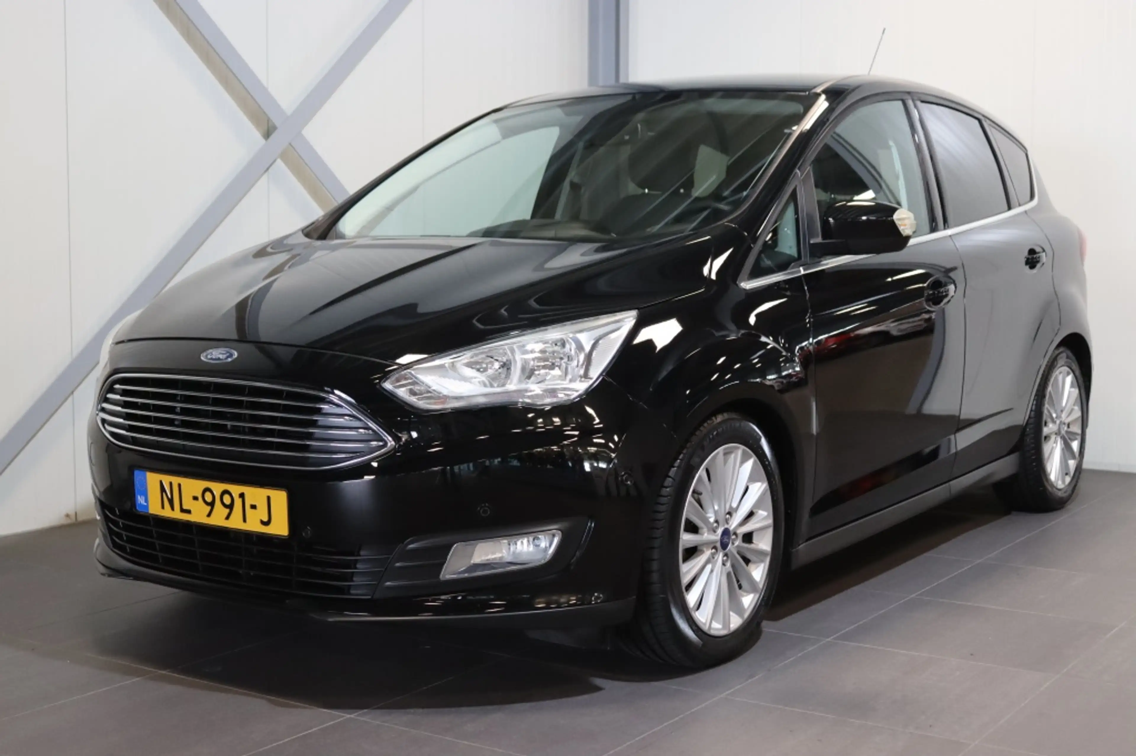 Ford C-Max 1.0 Titanium — photo 3