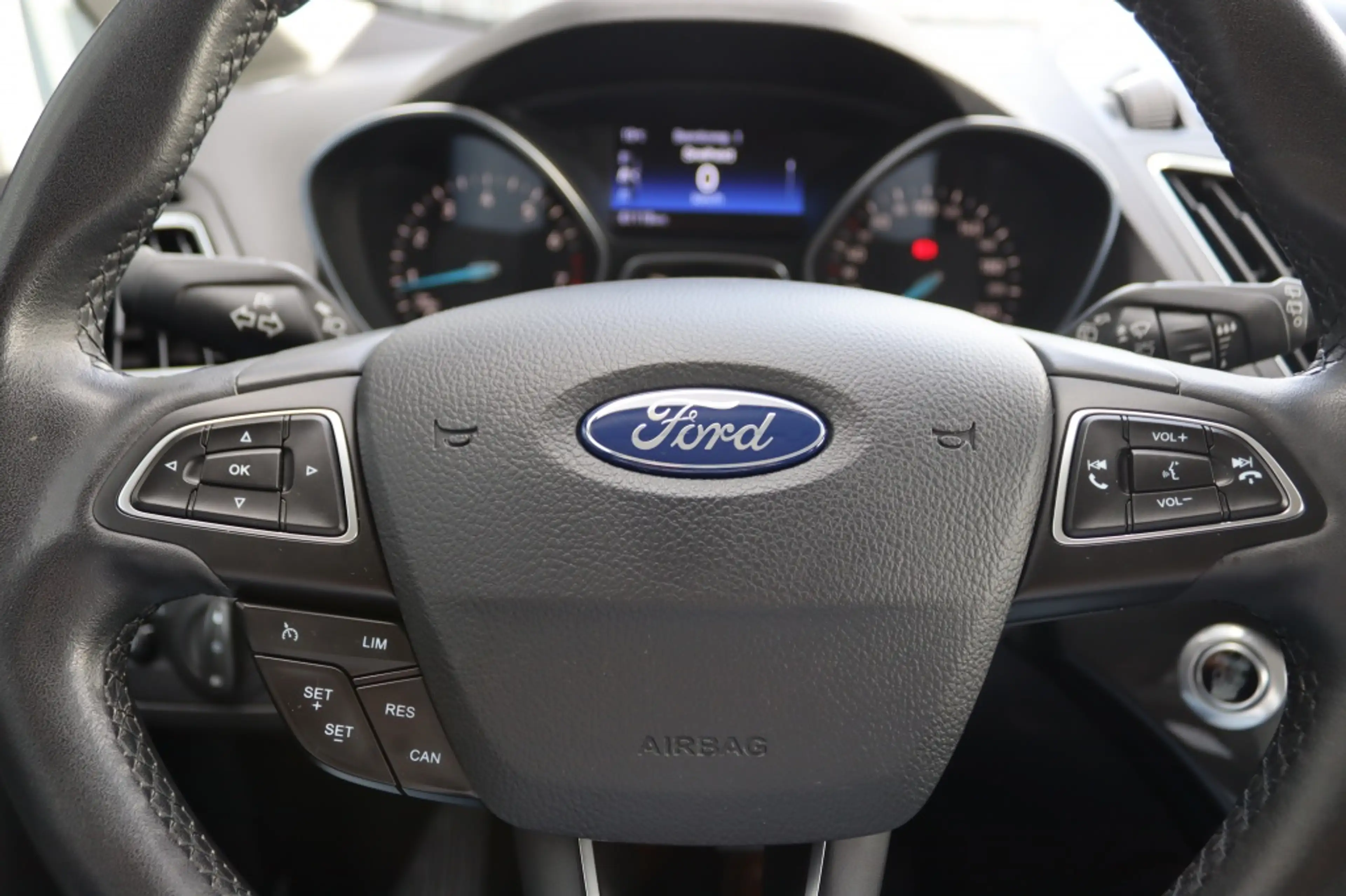 Ford C-Max 1.0 Titanium — photo 15