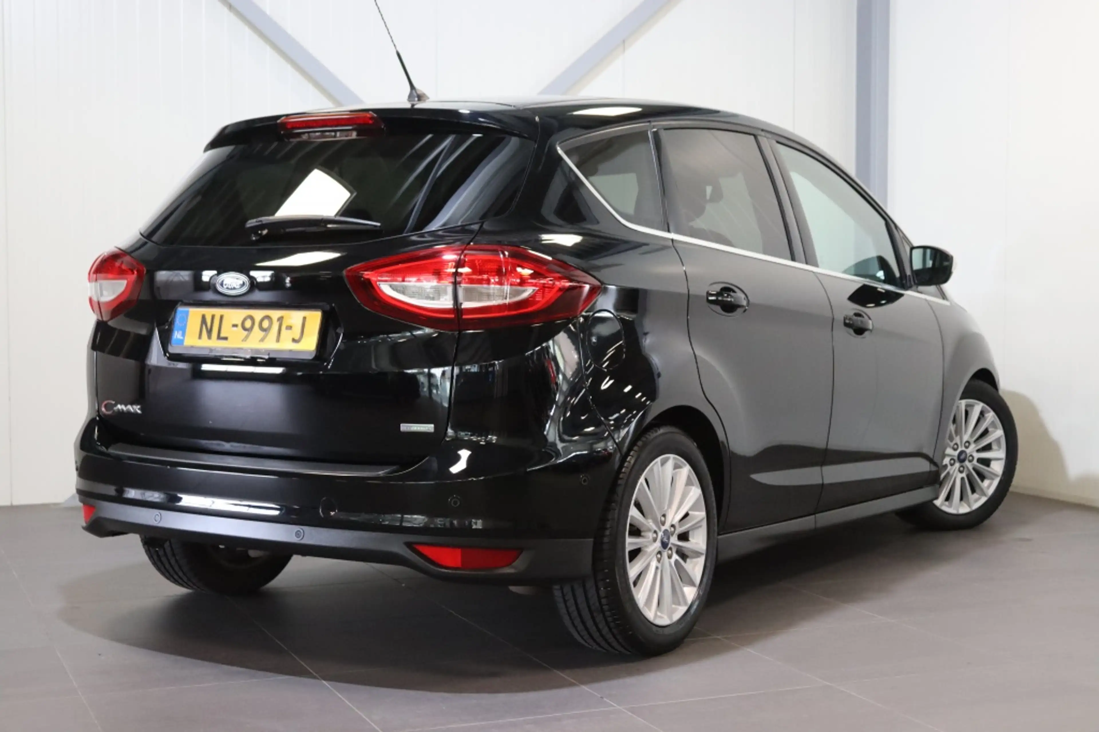 Ford C-Max 1.0 Titanium — photo 6