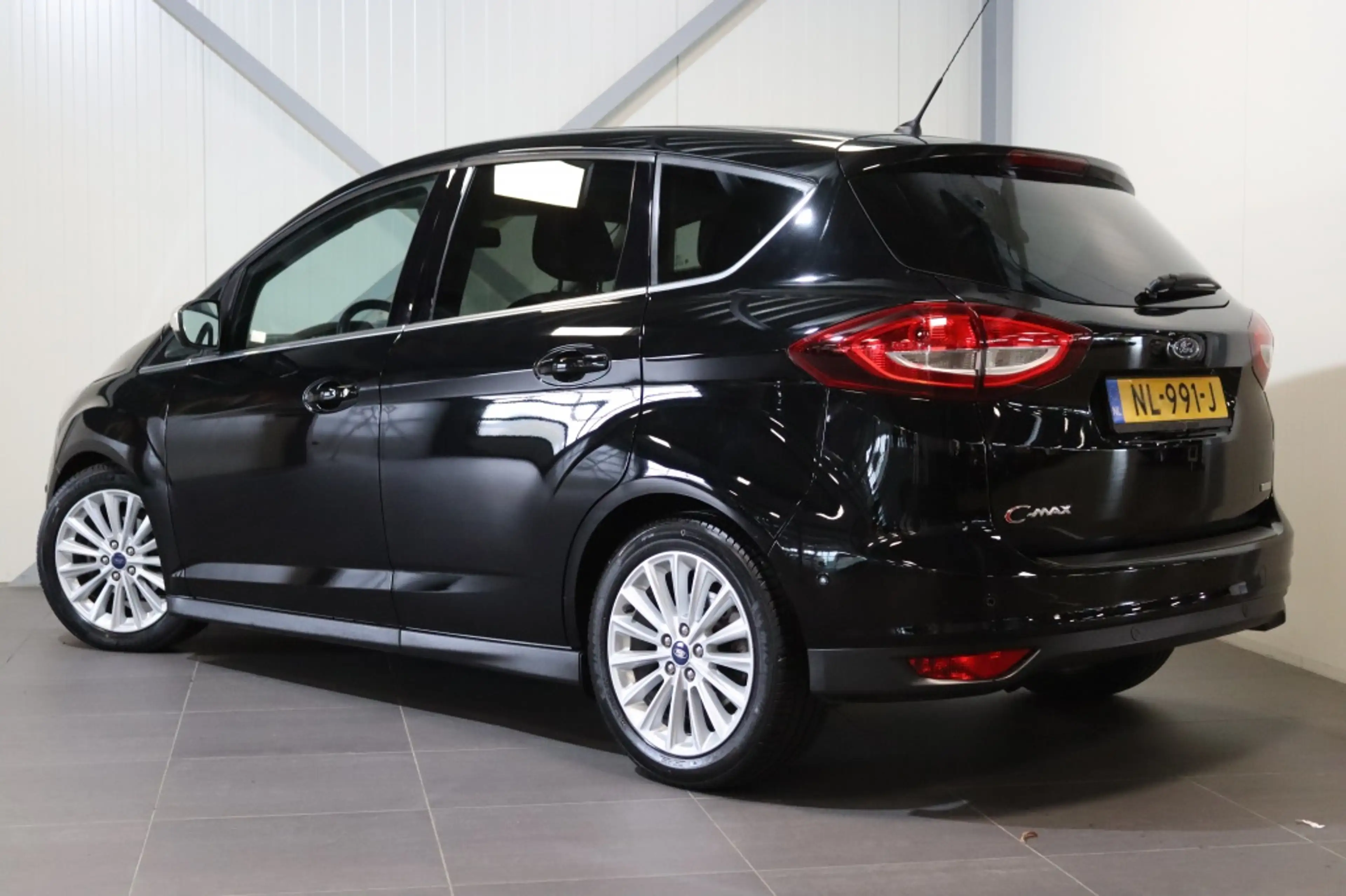 Ford C-Max 1.0 Titanium — photo 4