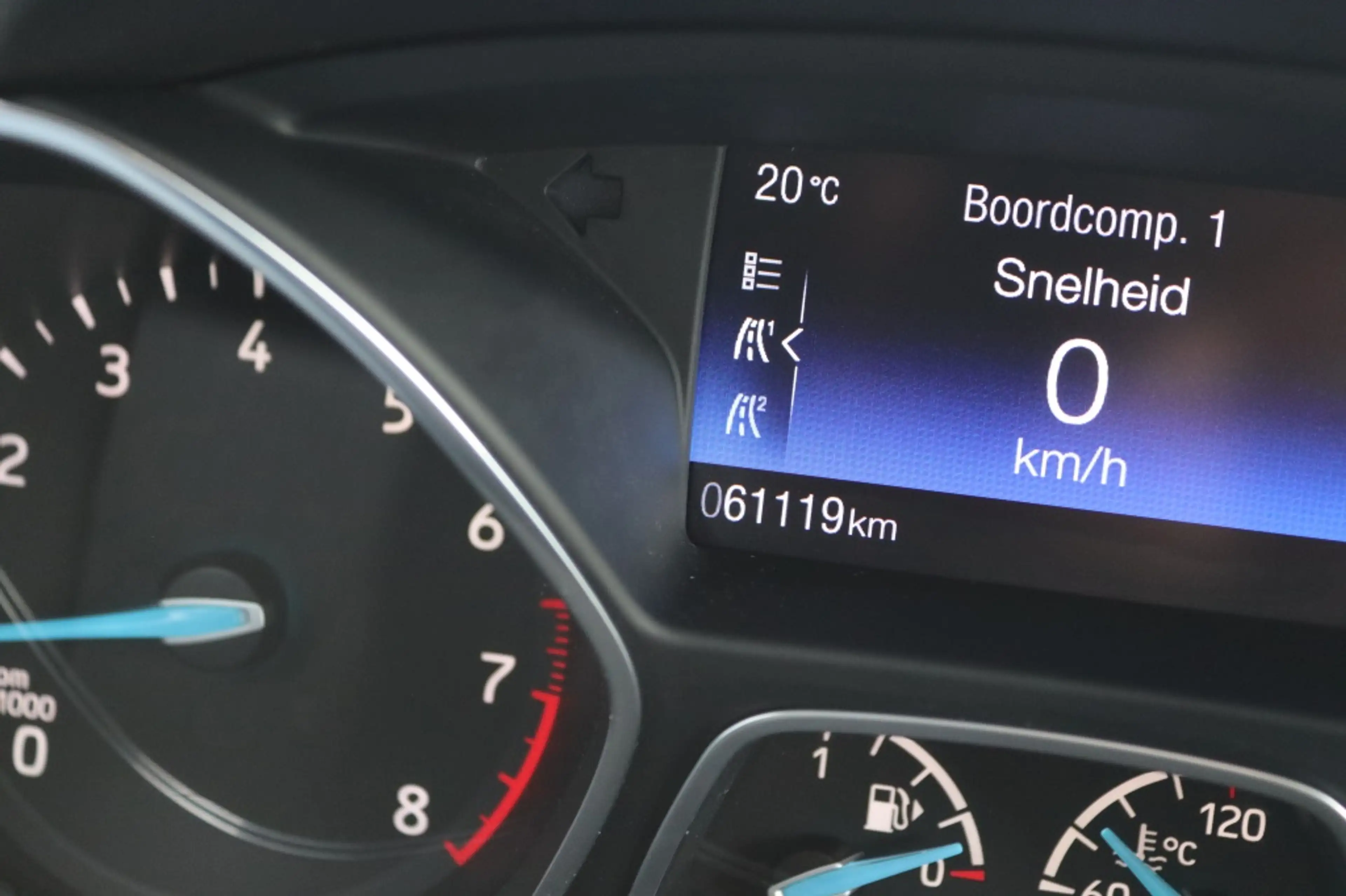 Ford C-Max 1.0 Titanium — photo 14