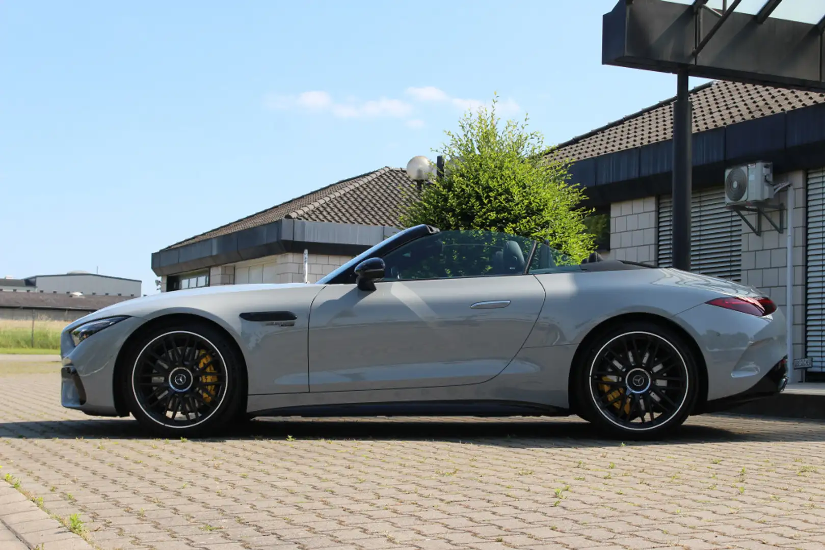 Mercedes-Benz SL 63 AMG 4M Liftachse ACTIVE RIDE Premium Plus Grau - 2