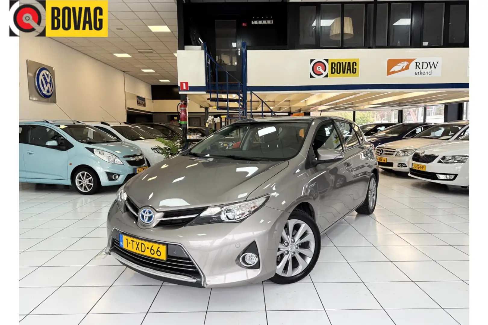 Toyota Auris 1.8 Hybrid Executive Bovag Garantie Navi Braun - 1