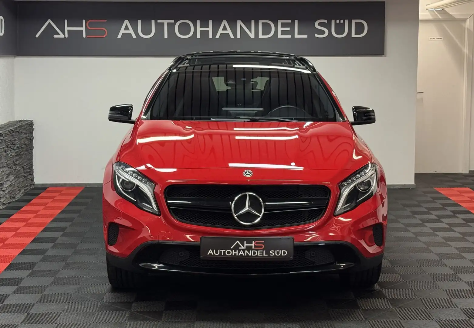 Mercedes-Benz GLA 200 GLA 200 Score *PANORAMA*NAVI*KAMERA* Roşu - 2
