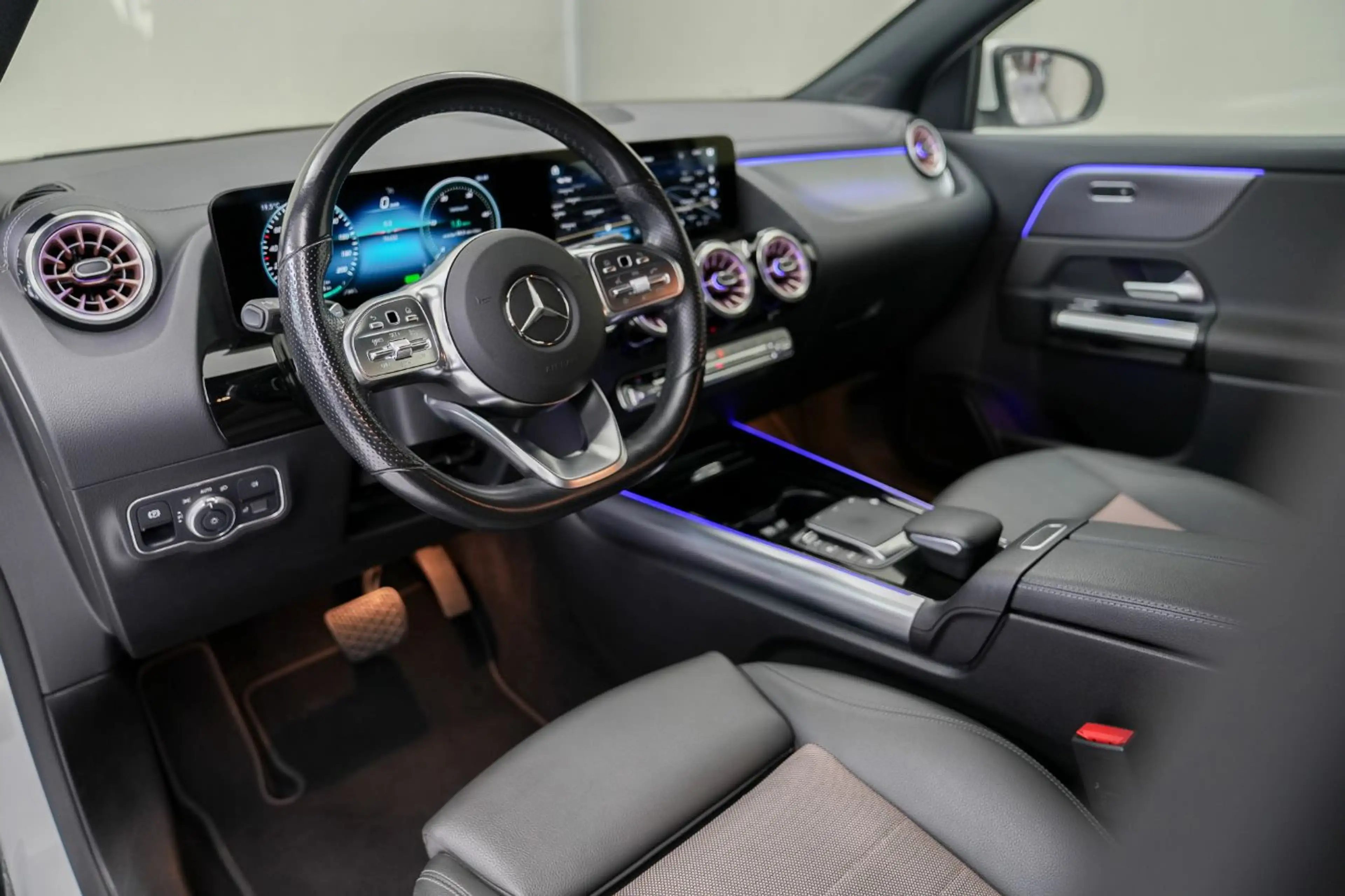 Mercedes-Benz EQA 250 KAM ParkAss. SpurH Navi KlimaA FLA LED — photo 7