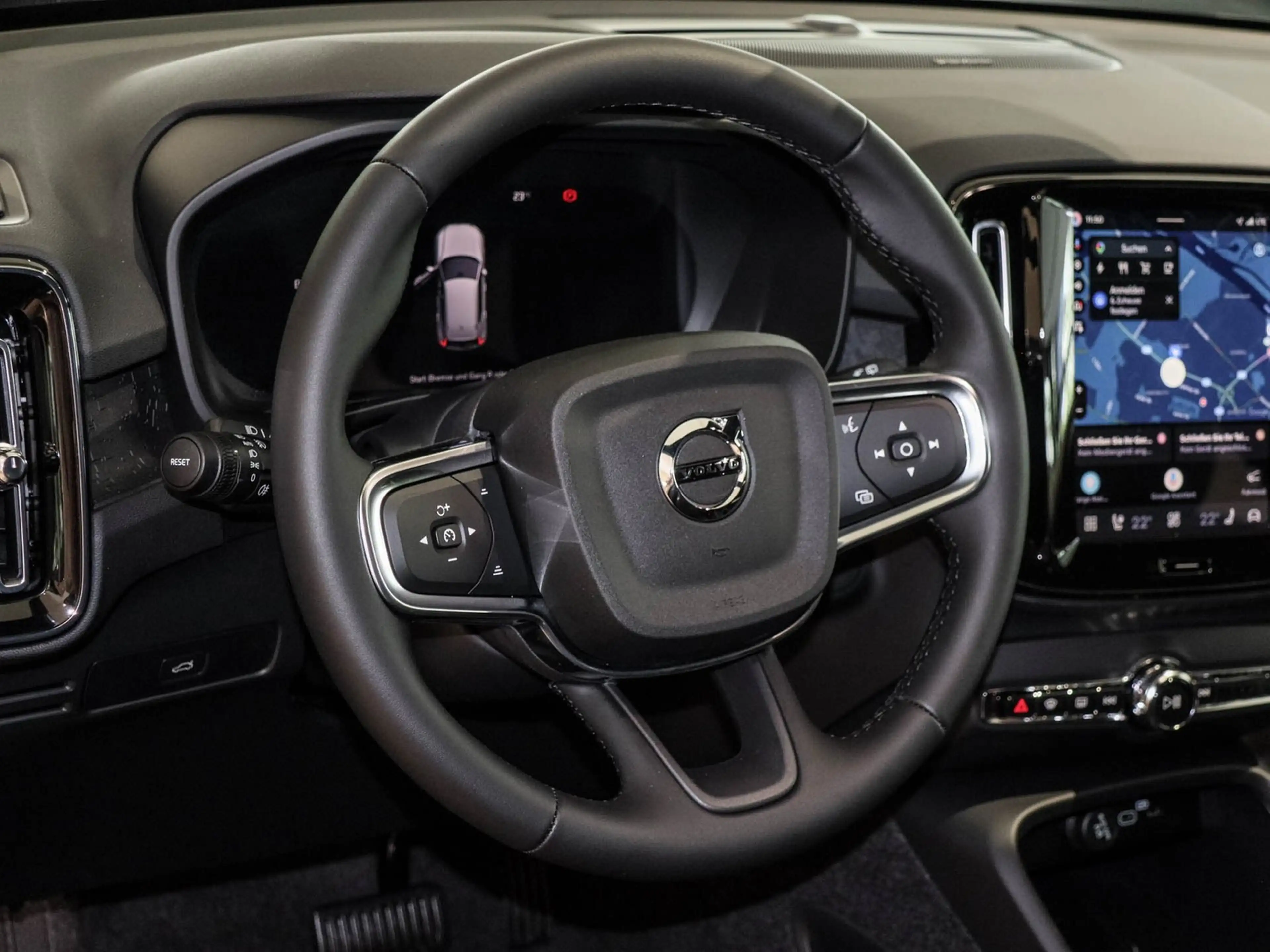 Volvo EX40 Plus Extended Range Winterpaket 360 Kamera — photo 7